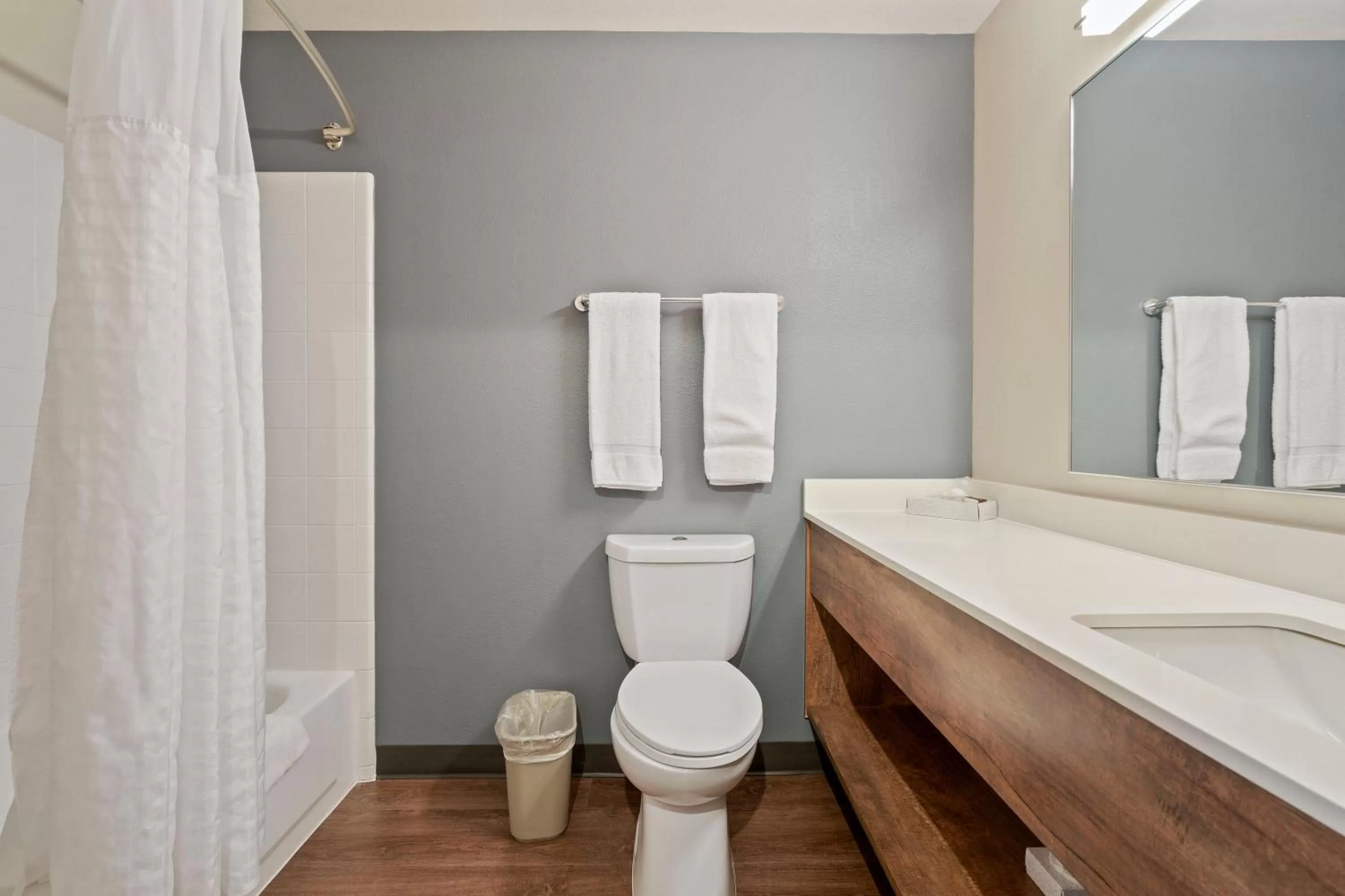 Bathroom in Extended Stay America Suites - Seattle - Redmond