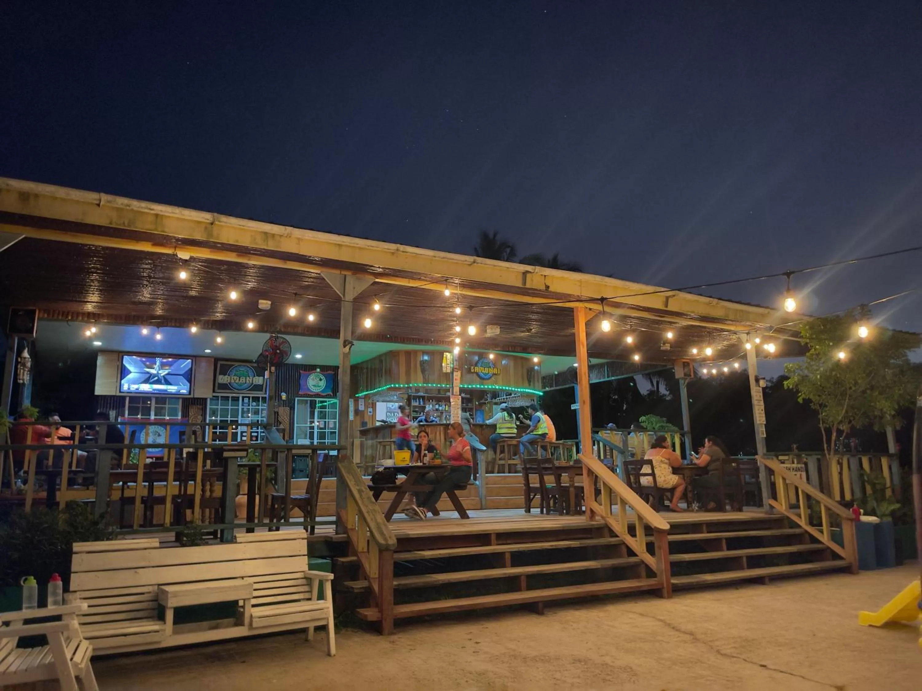 Restaurant/places to eat in Lamanai Riverside Retreat