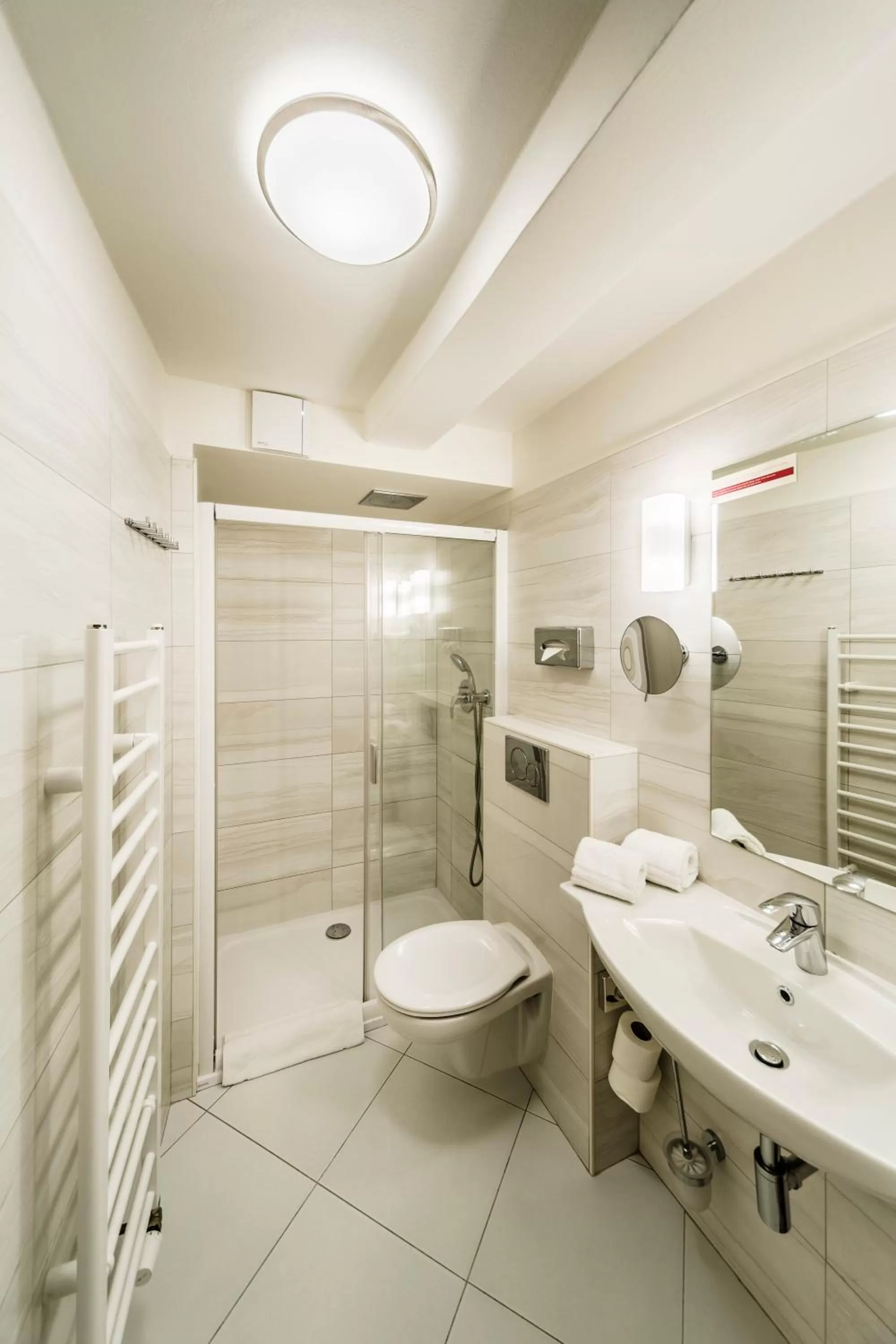 Archibald At the Charles Bridge