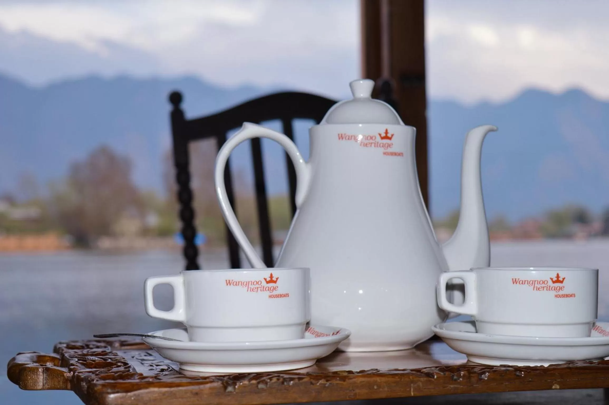 Coffee/tea facilities in Wangnoo Heritage Houseboats