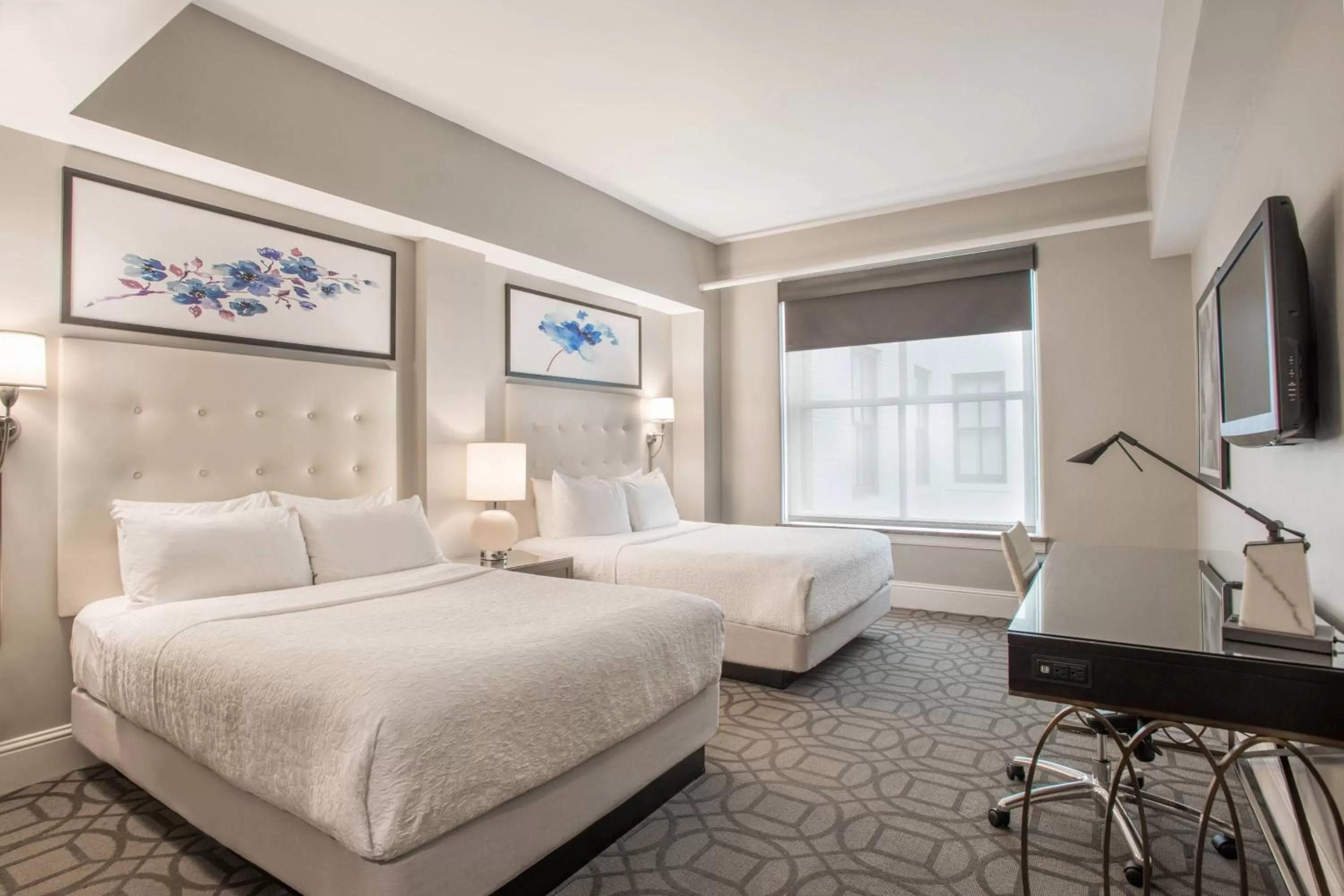 Photo of the whole room, Bed in Magnolia Hotel Denver, a Tribute Portfolio Hotel