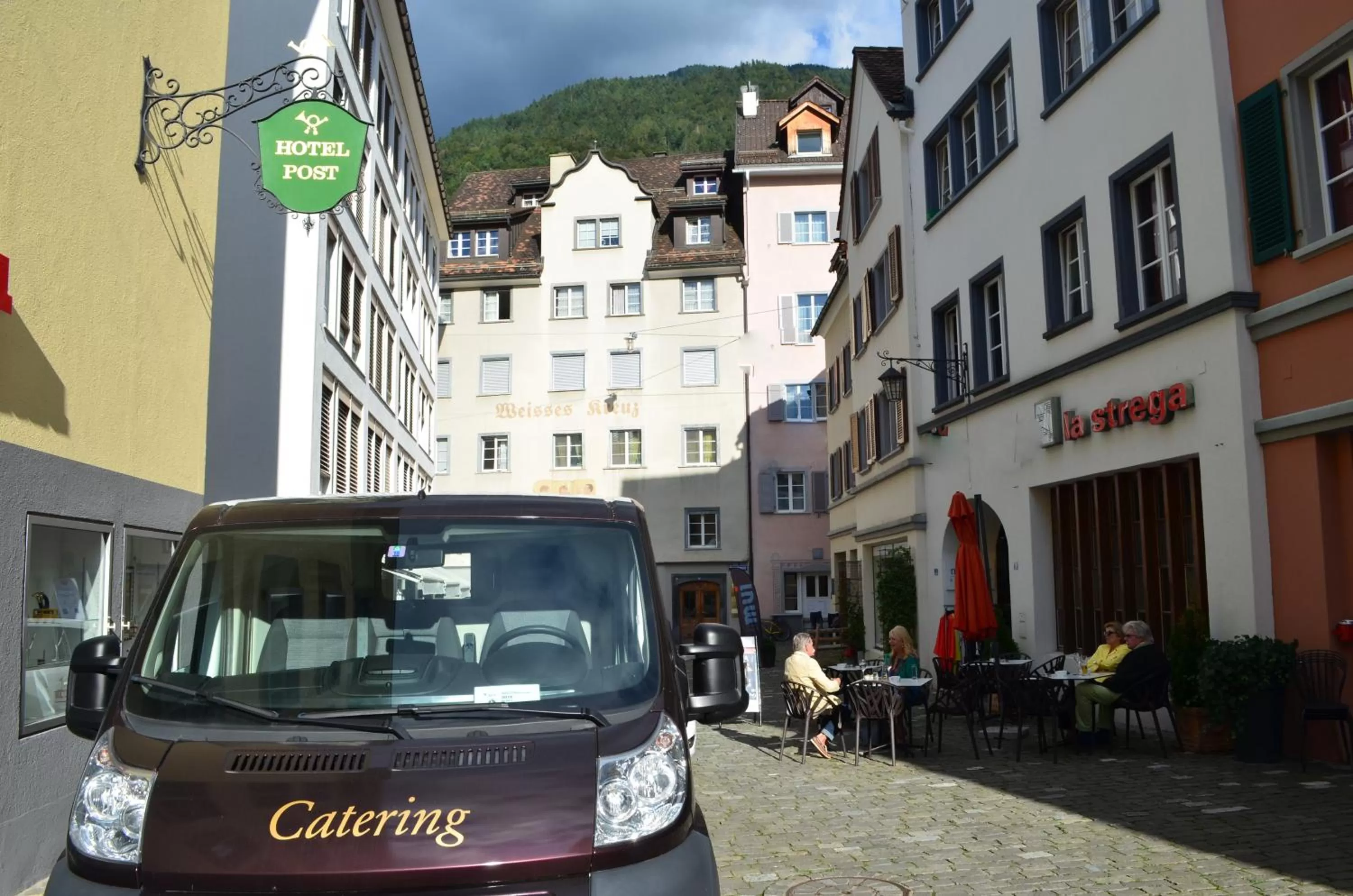 Area and facilities in Central Hotel Post