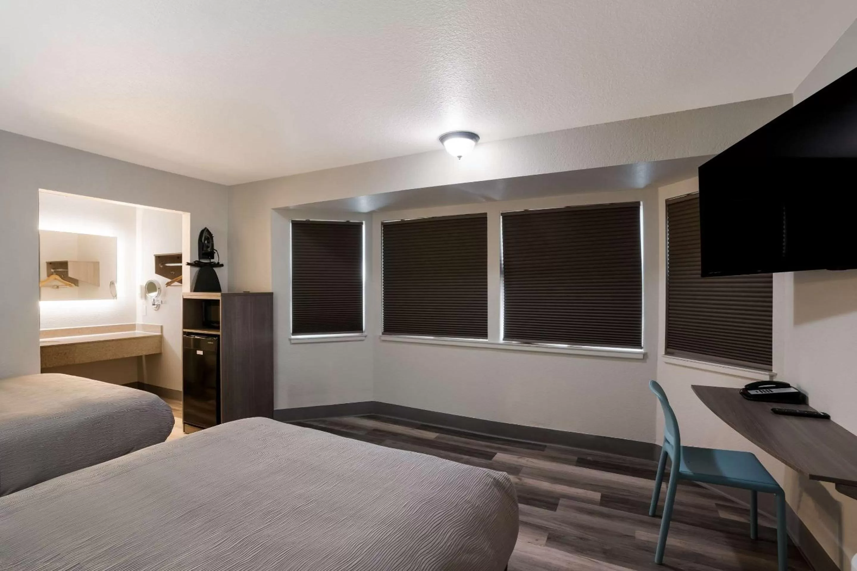 Bedroom in Quality Inn Elk Grove-Sacramento