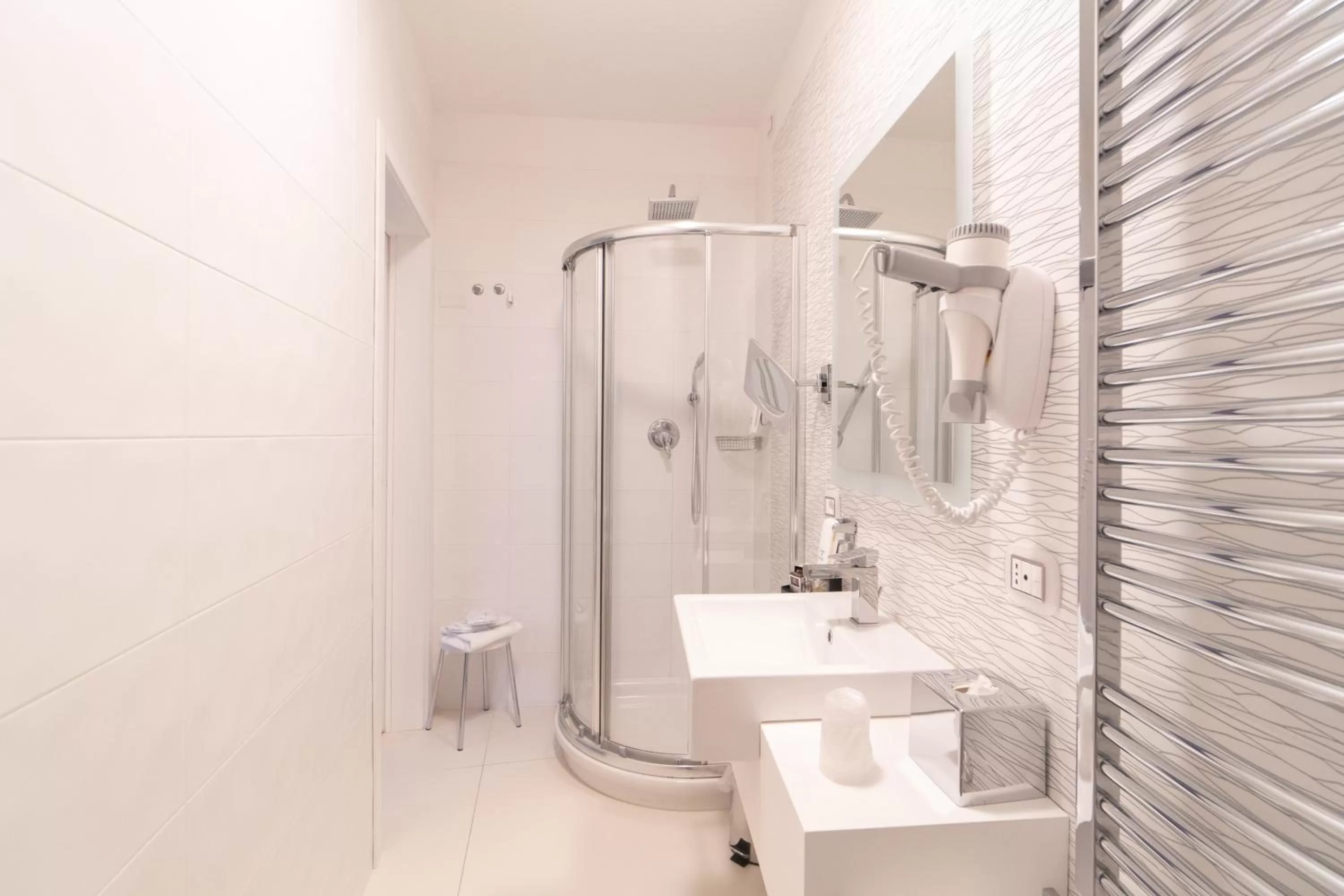 Bathroom in Best Western Plus Hotel Perla Del Porto