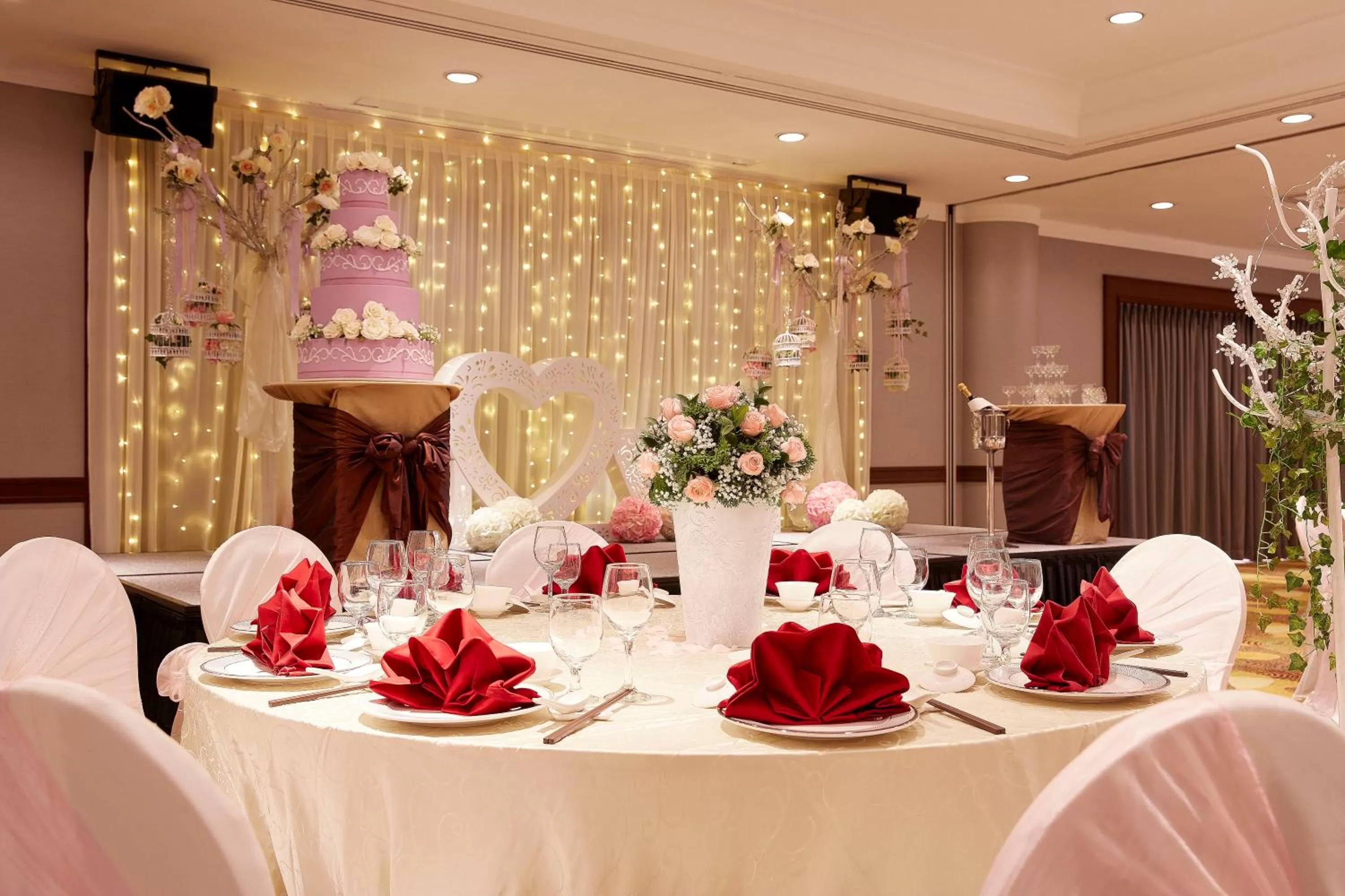 Meeting/conference room in Holiday Inn Singapore Atrium by IHG