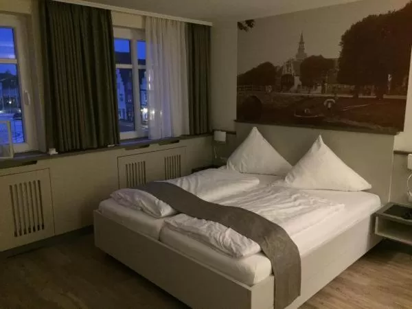 Photo of the whole room, Bed in Hotel Klein Amsterdam