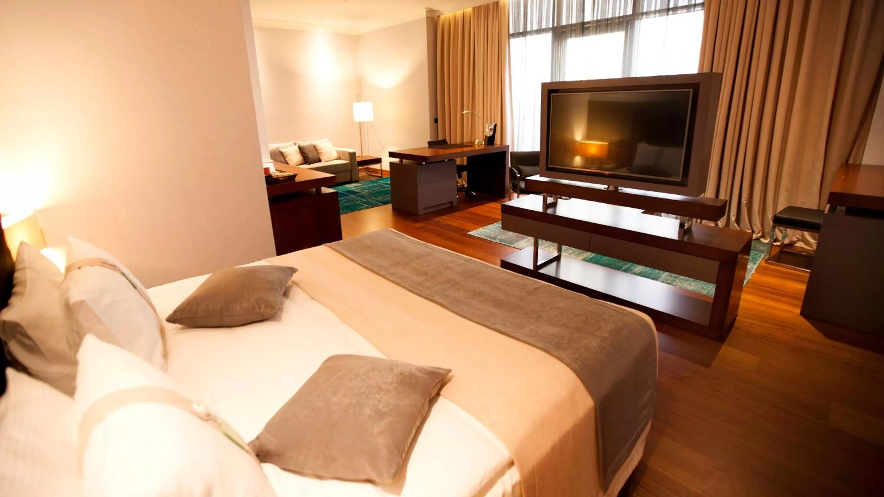 Photo of the whole room, Bed in Nova Plaza Prime Hotel