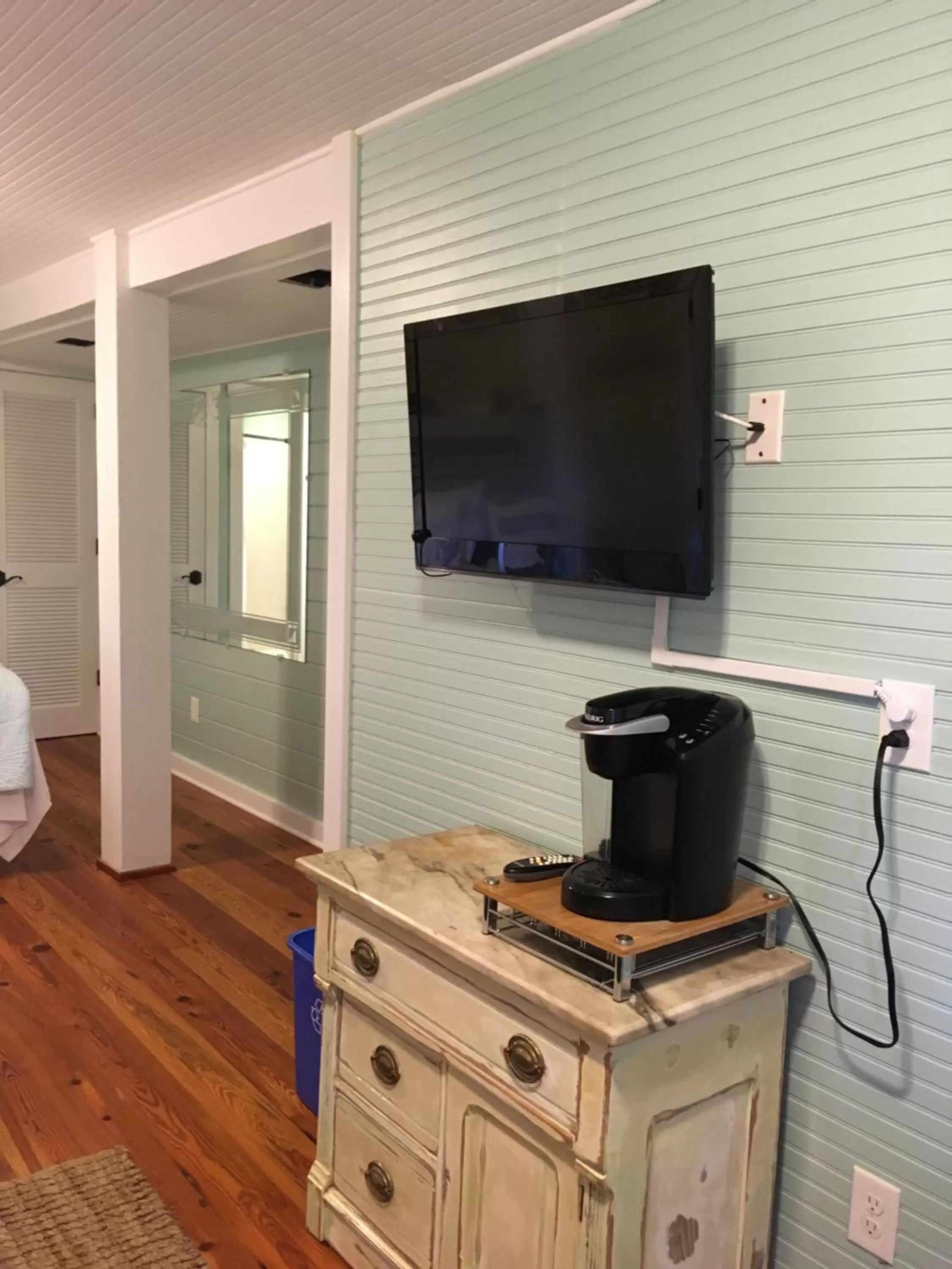 TV and multimedia in Beachview Inn and Spa