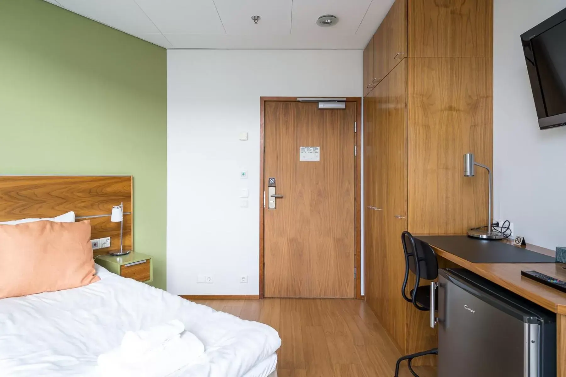 Standard Twin Room in Hiisi Hotel Helsinki Jätkäsaari Standard Twin Room in Hiisi Hotel Helsinki Jätkäsaari