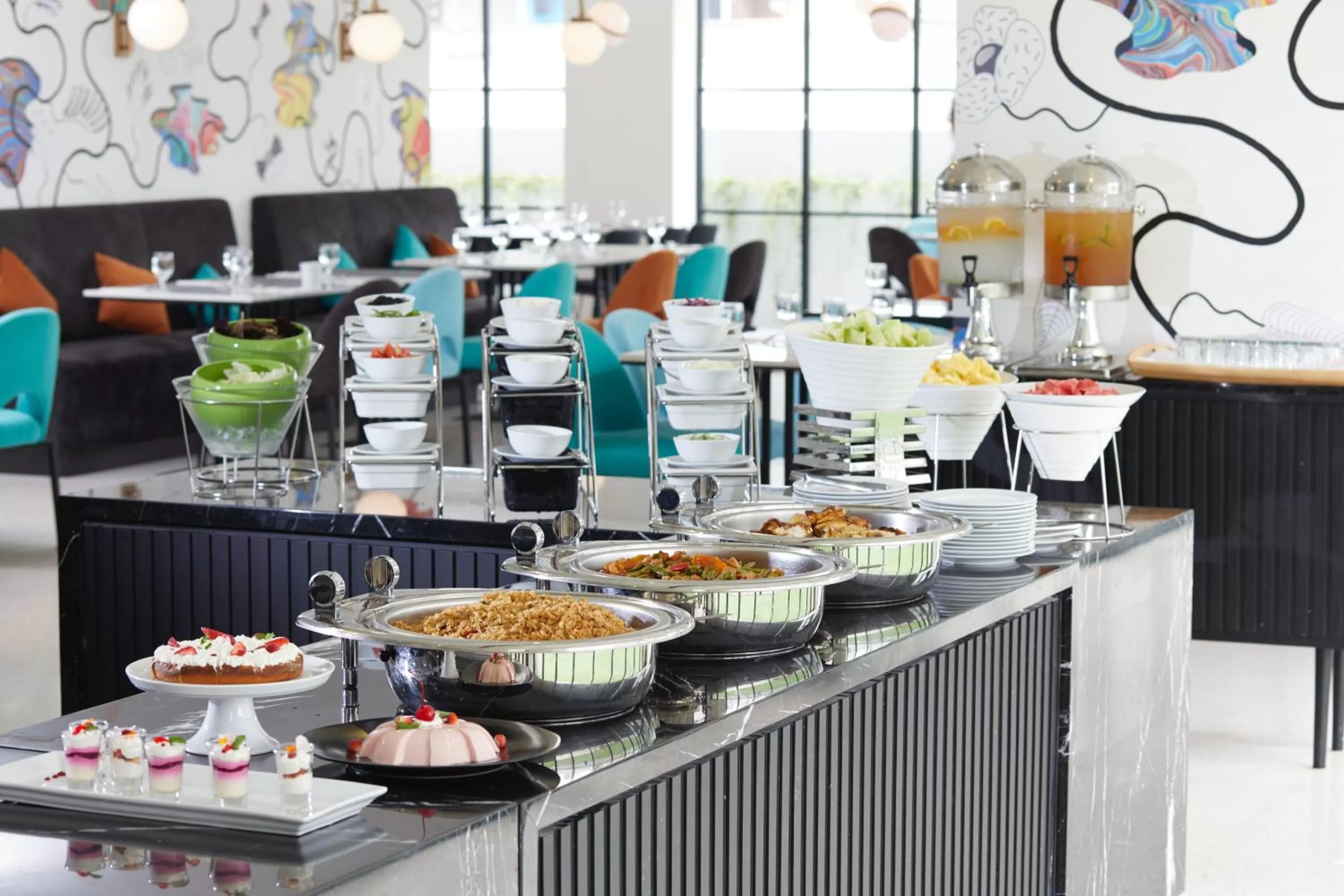 Buffet breakfast in de Braga, ARTOTEL Curated