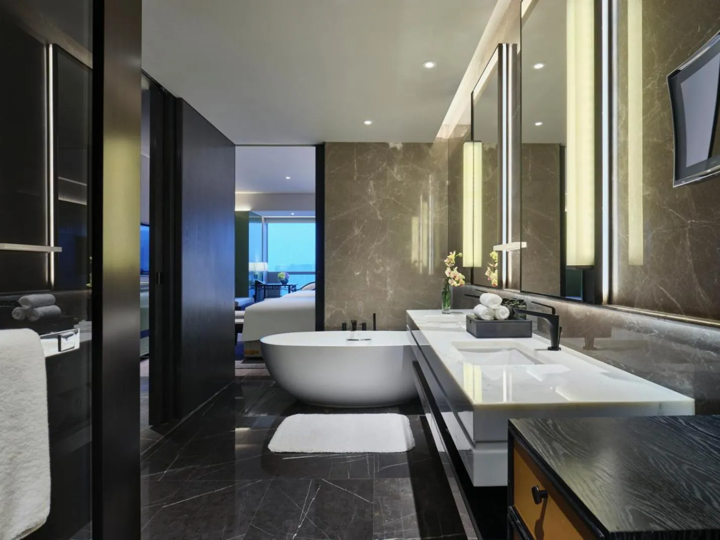Bathroom in InterContinental Xi'an North by IHG