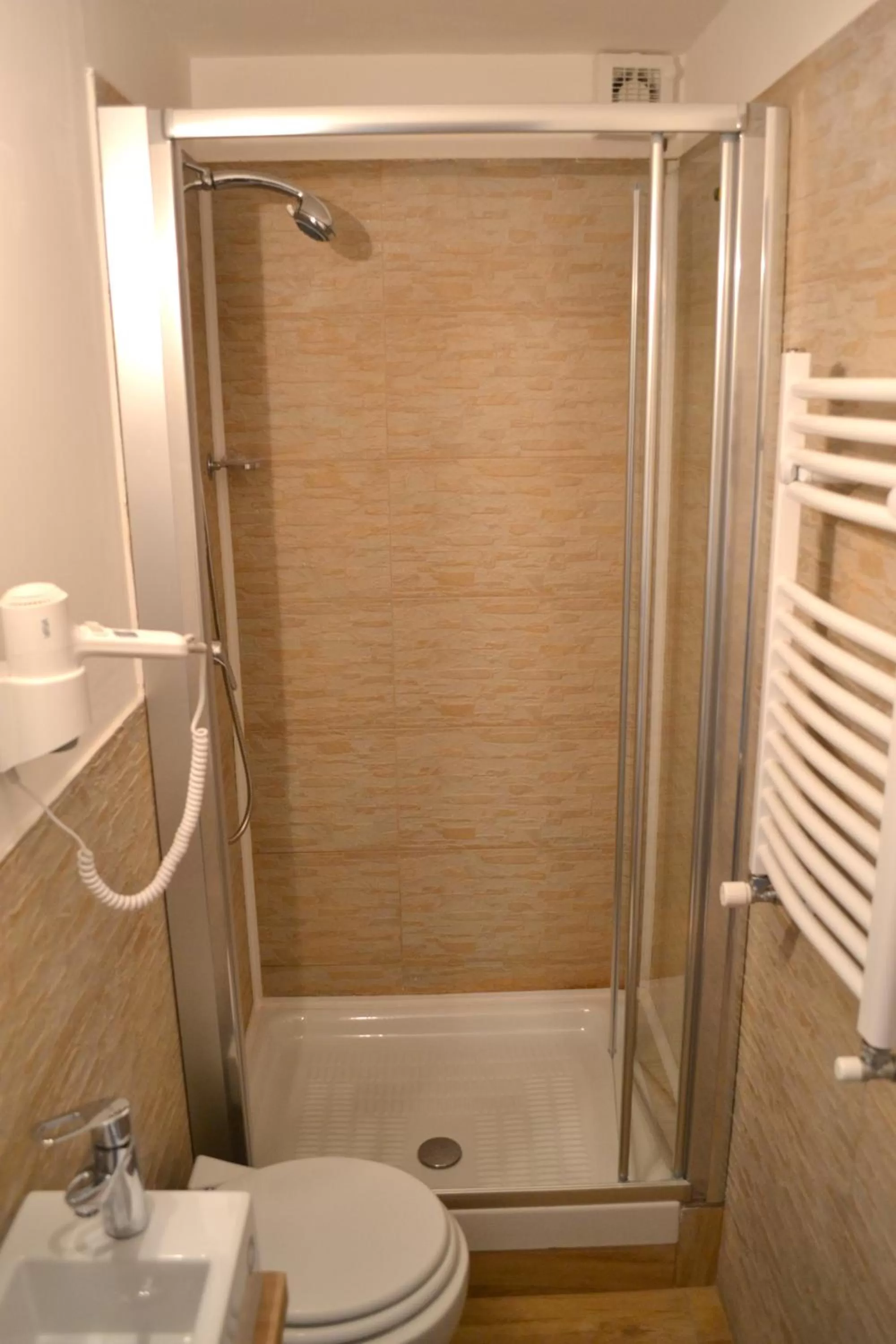 Bathroom in Pontevecchio Relais