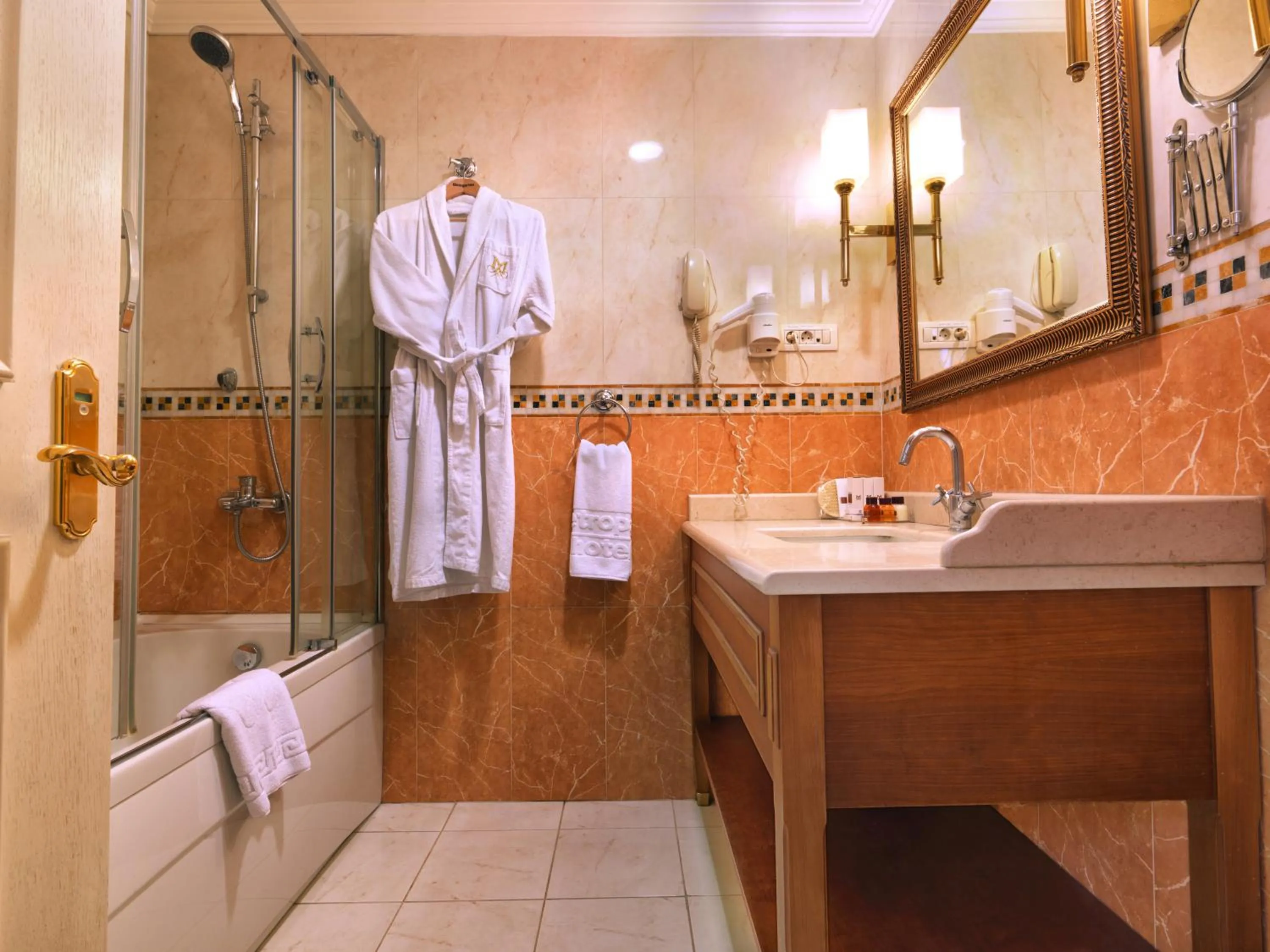 Bathroom in Taksim Metropark Hotel