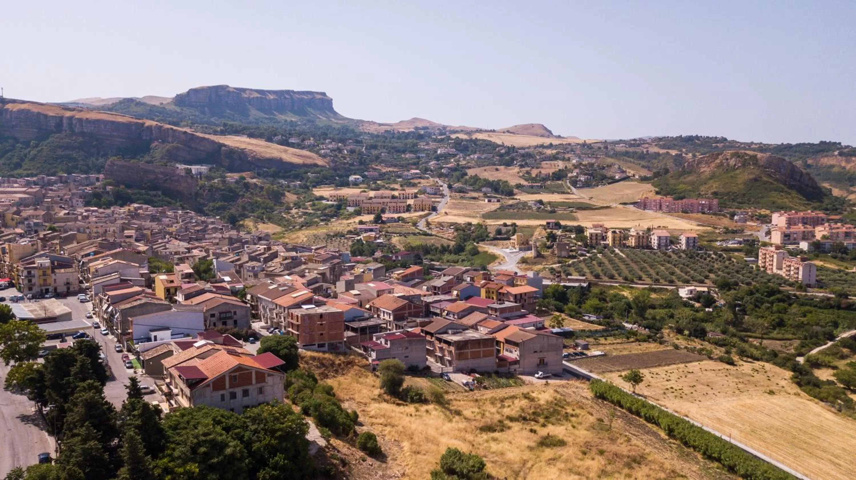 City view in Corleone GUESTHOUSE