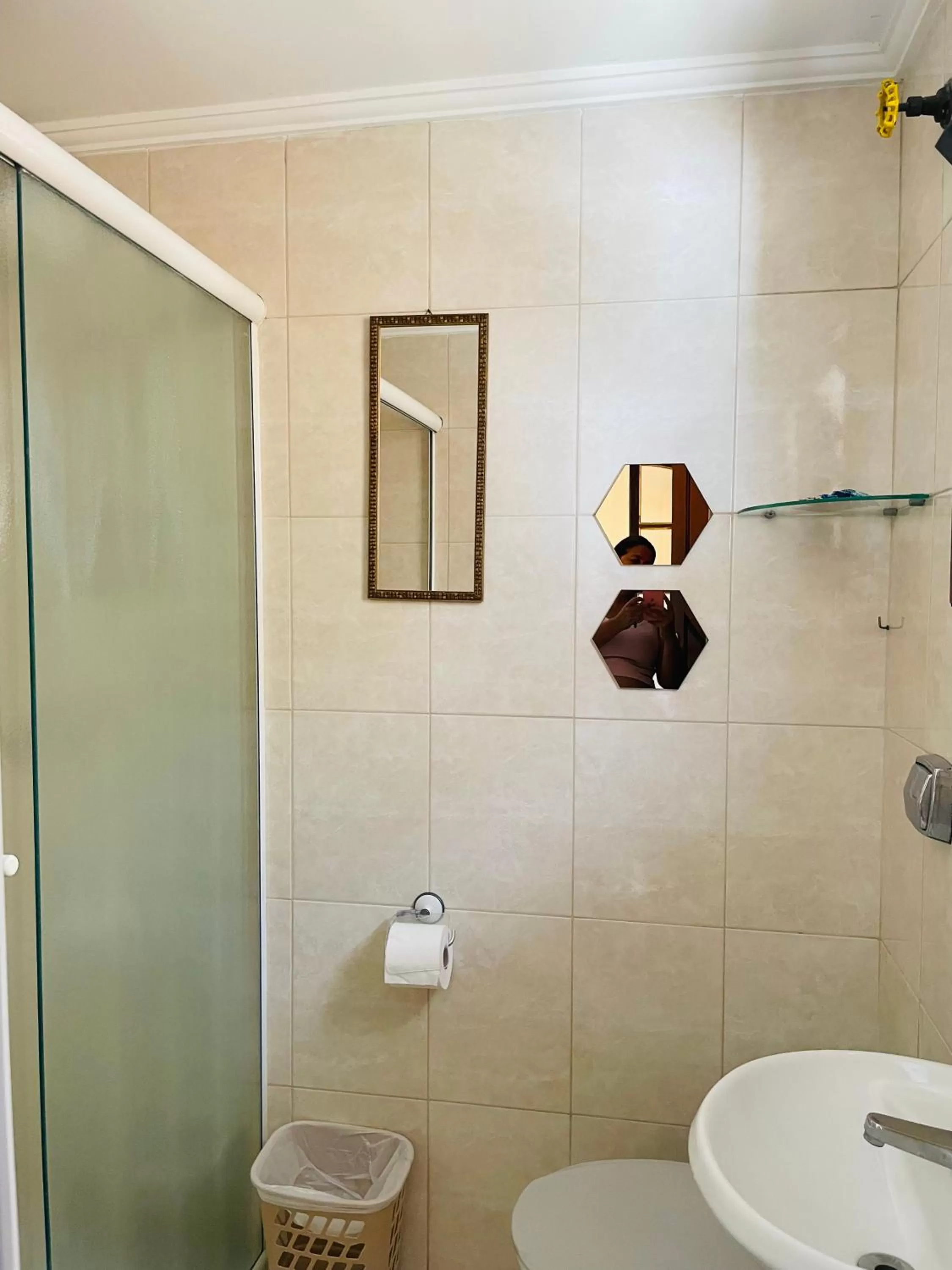 Shower in Pousada Praia do Tombo