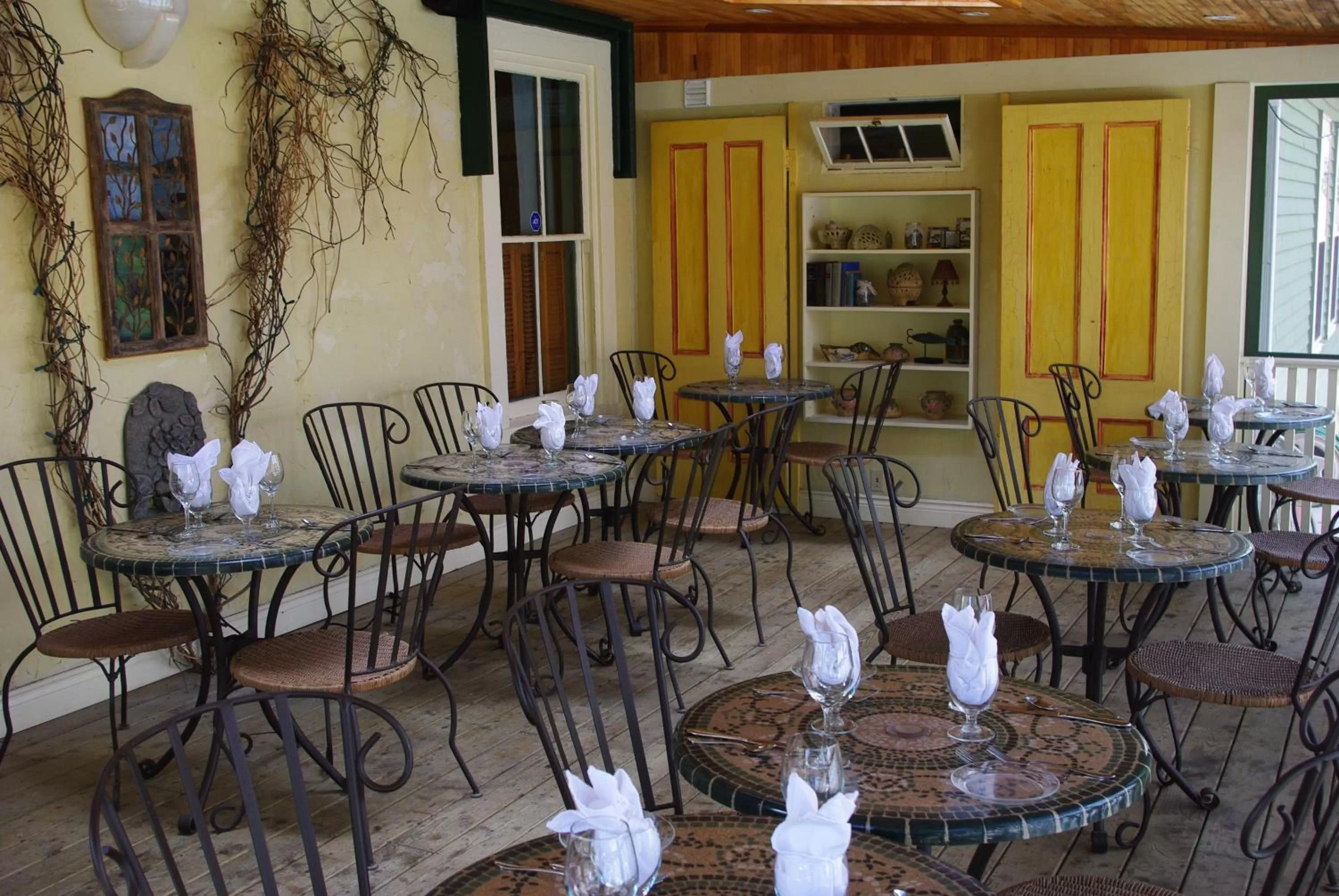 Restaurant/Places to Eat in The Garrison House Inn