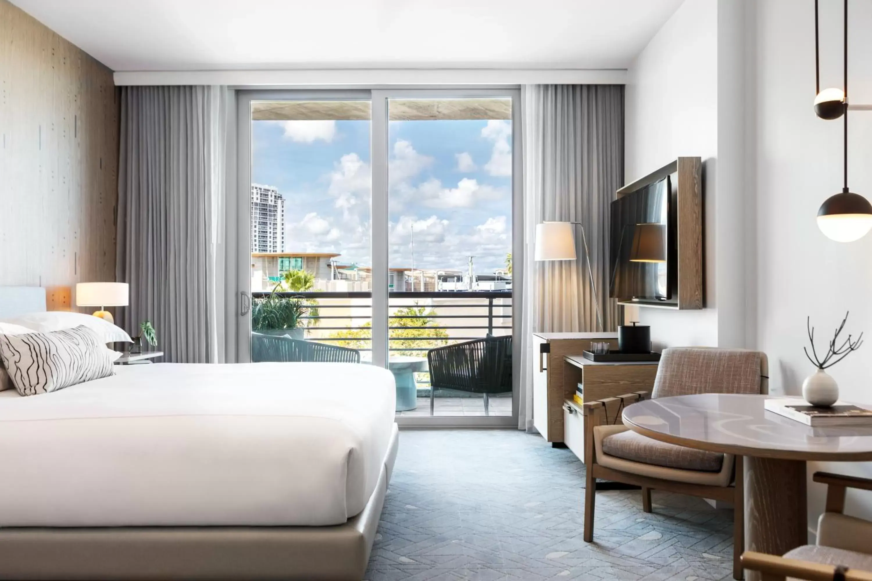 King Room - Communications and Mobility Accessible in Kimpton - Hotel Palomar South Beach, an IHG Hotel King Room - Communications and Mobility Accessible in Kimpton - Hotel Palomar South Beach, an IHG Hotel