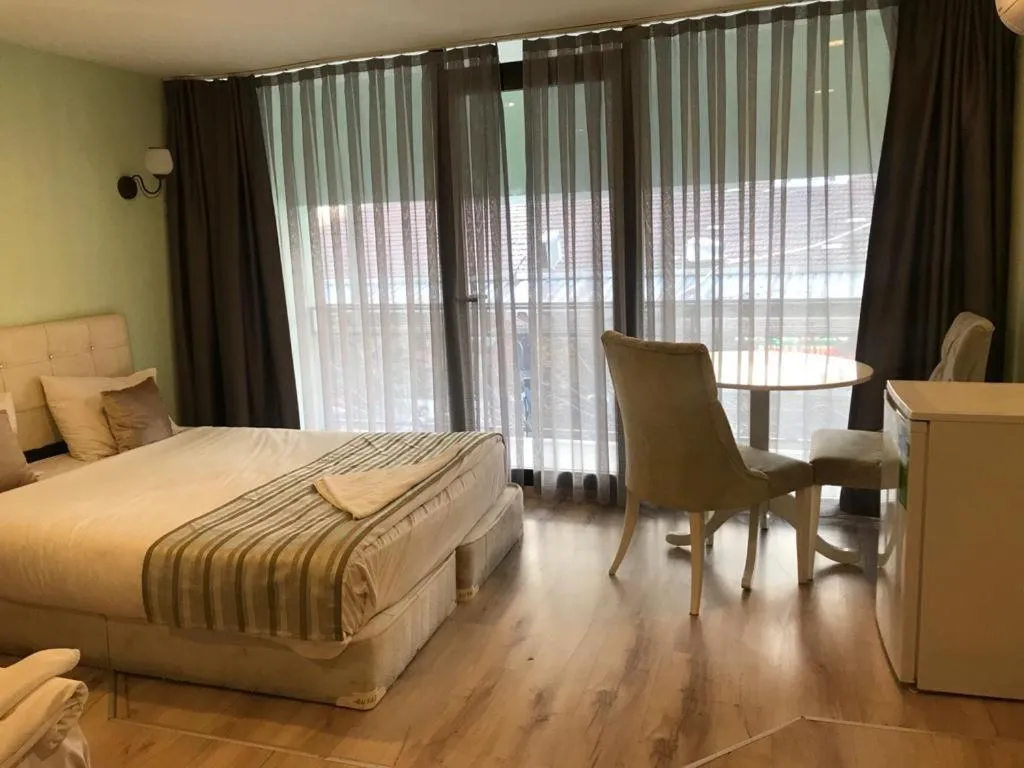 Photo of the whole room in Historial Hotel