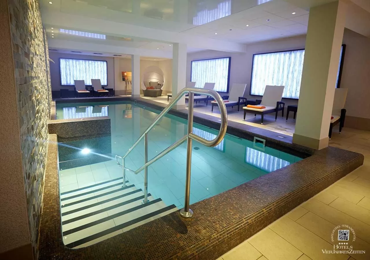 Spa and wellness centre/facilities, Swimming Pool in Strandhotel VierJahresZeiten