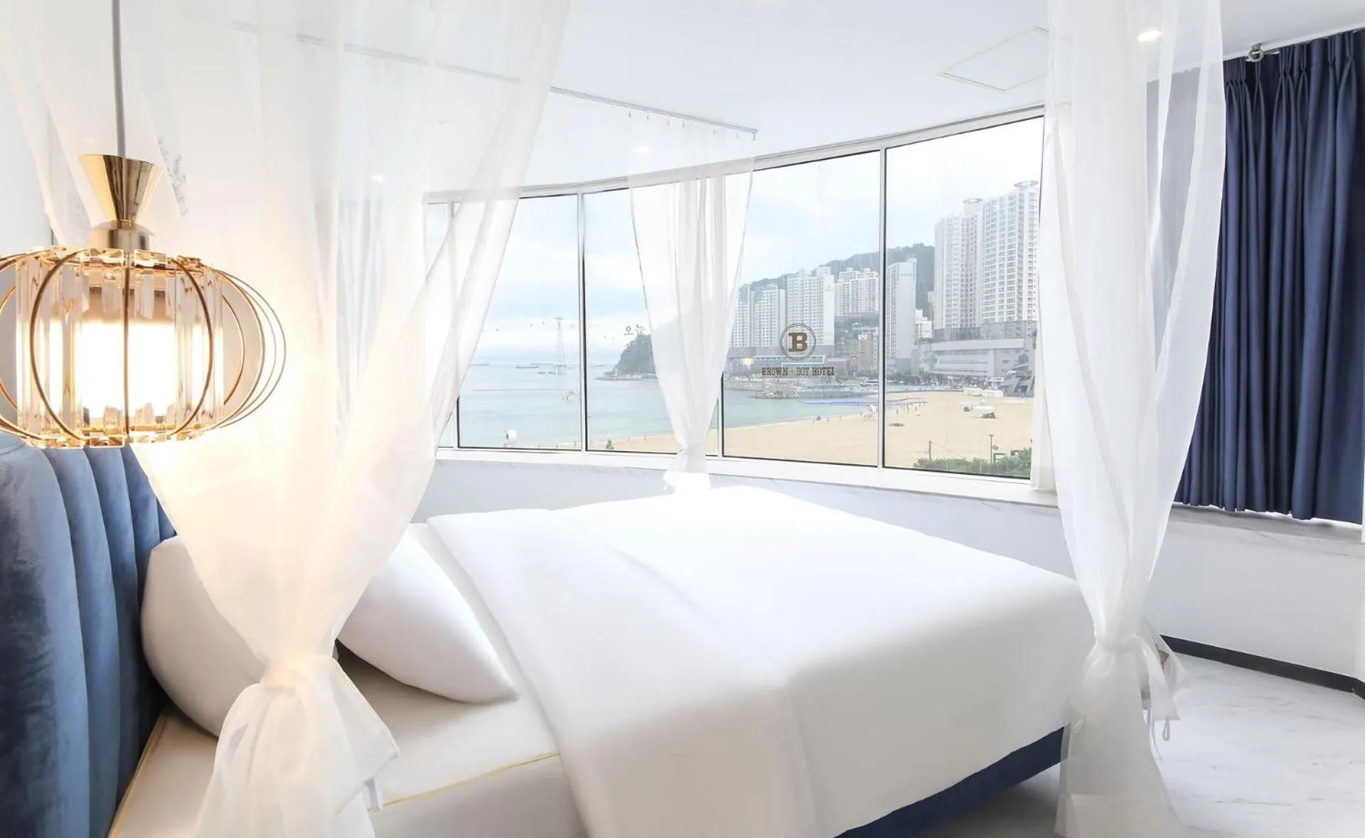 Bed in Brown-Dot Hotel Songdo