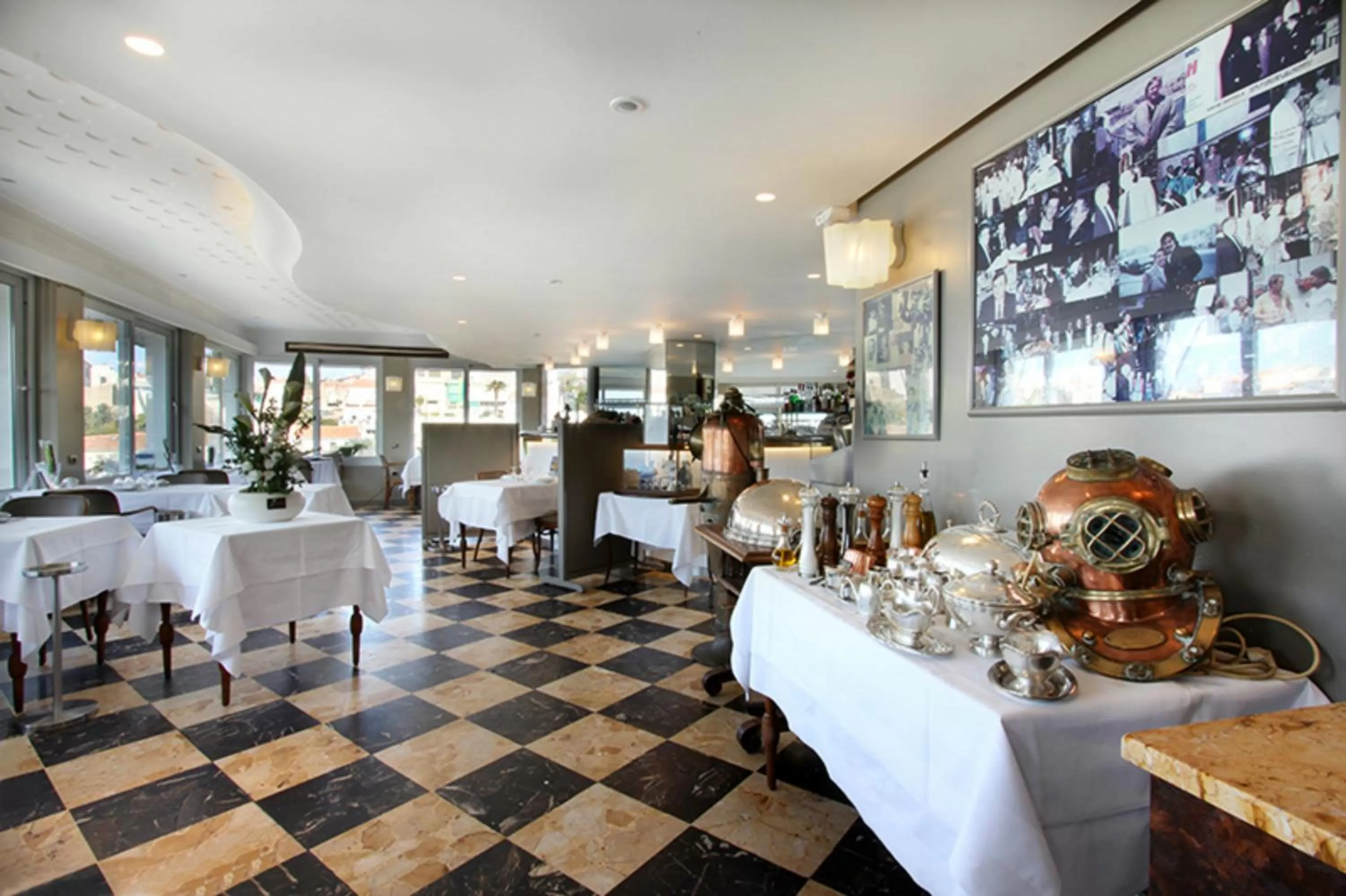 Restaurant/places to eat in Le Rhul