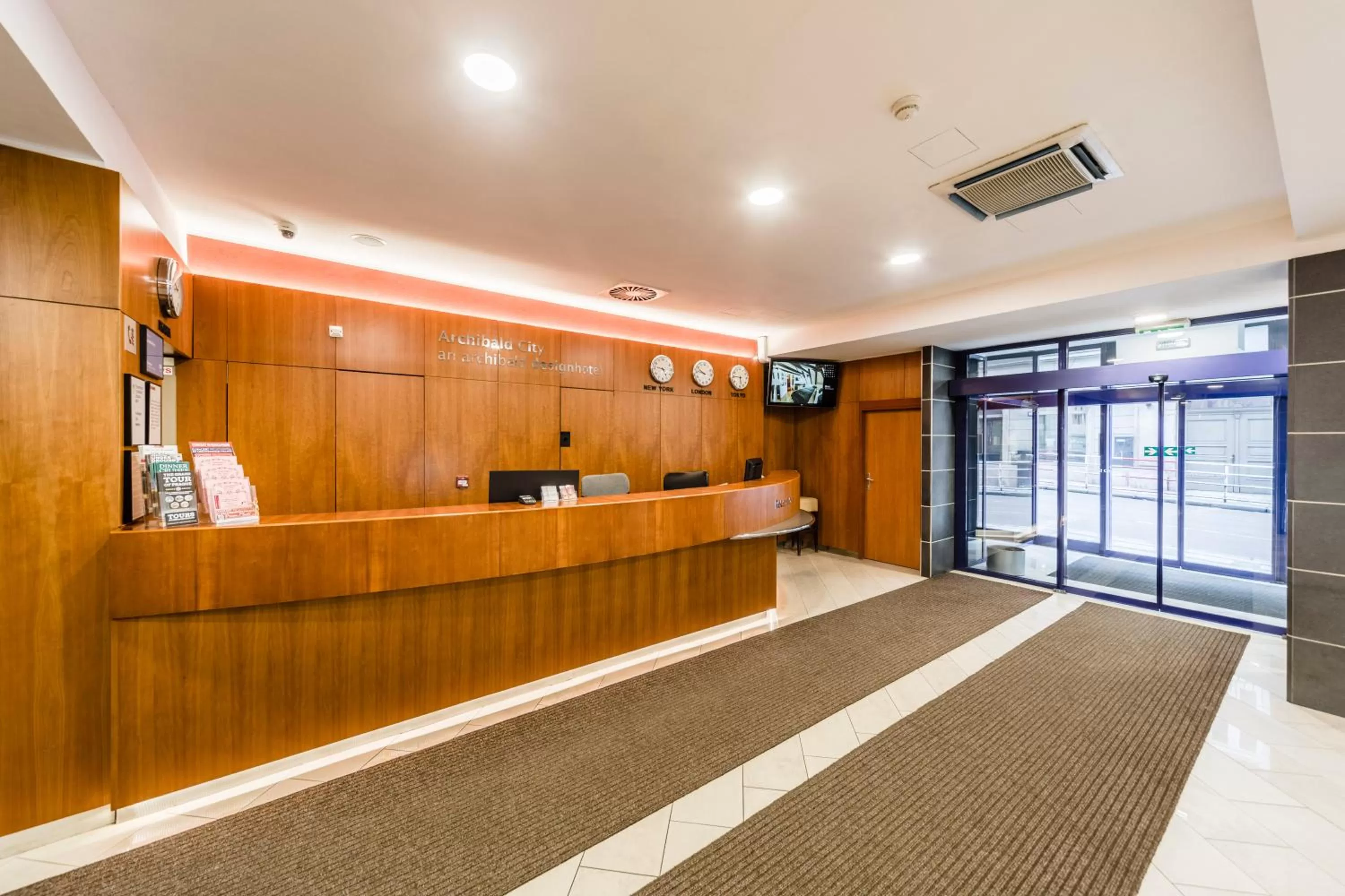 Lobby or reception in Archibald City