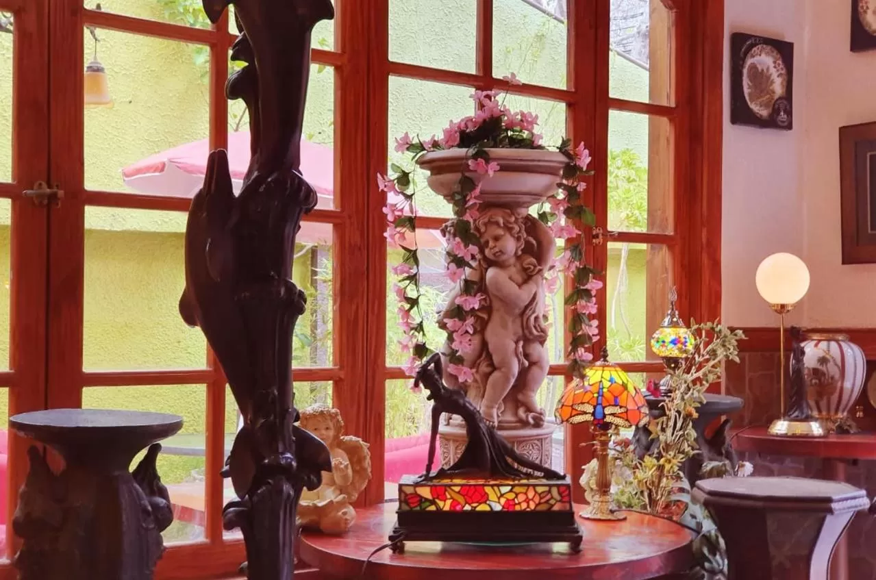 Dining area in Nubes Hotel