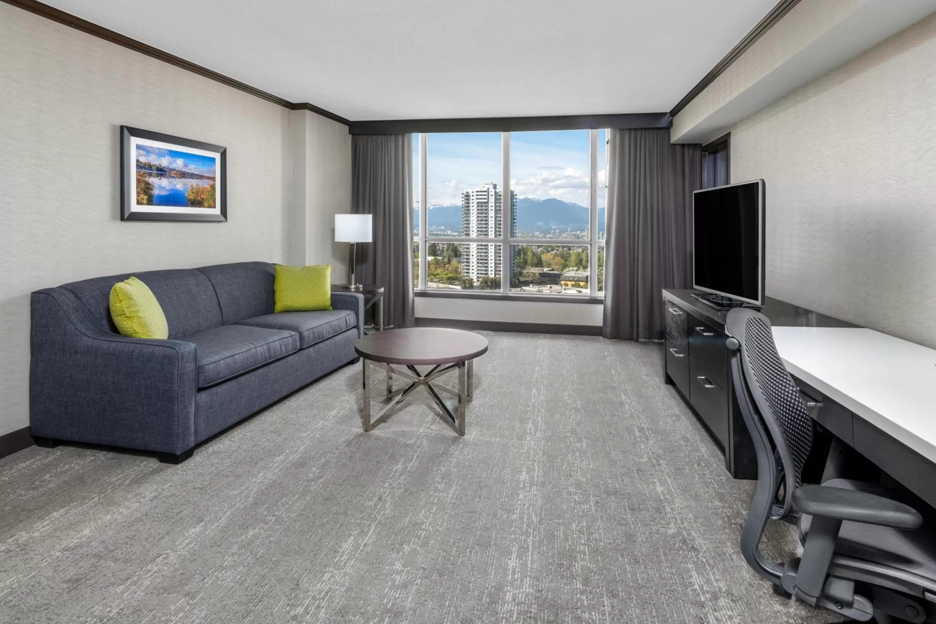 TV and multimedia in Hilton Vancouver Metrotown