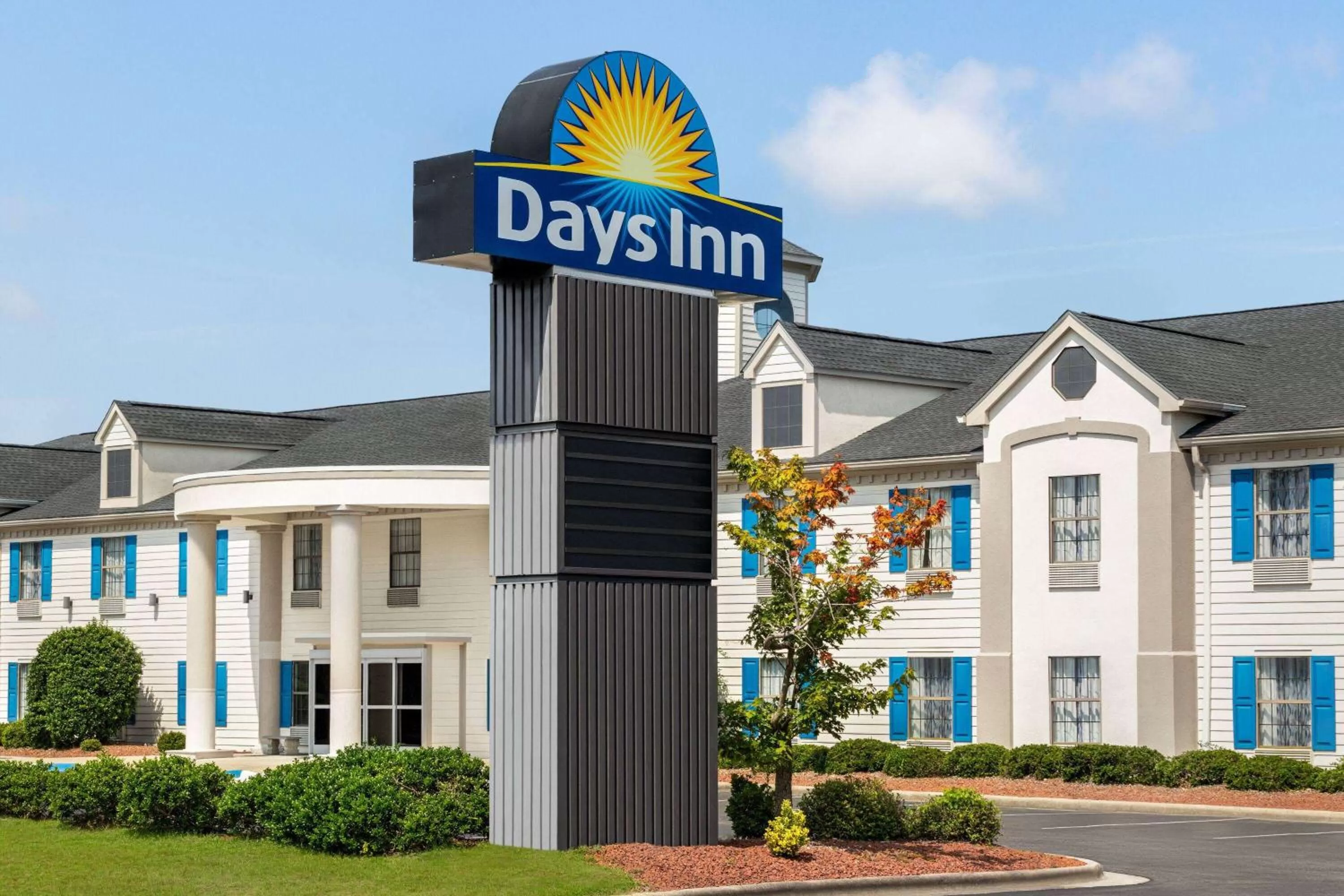 Property building in Days Inn by Wyndham Shallotte