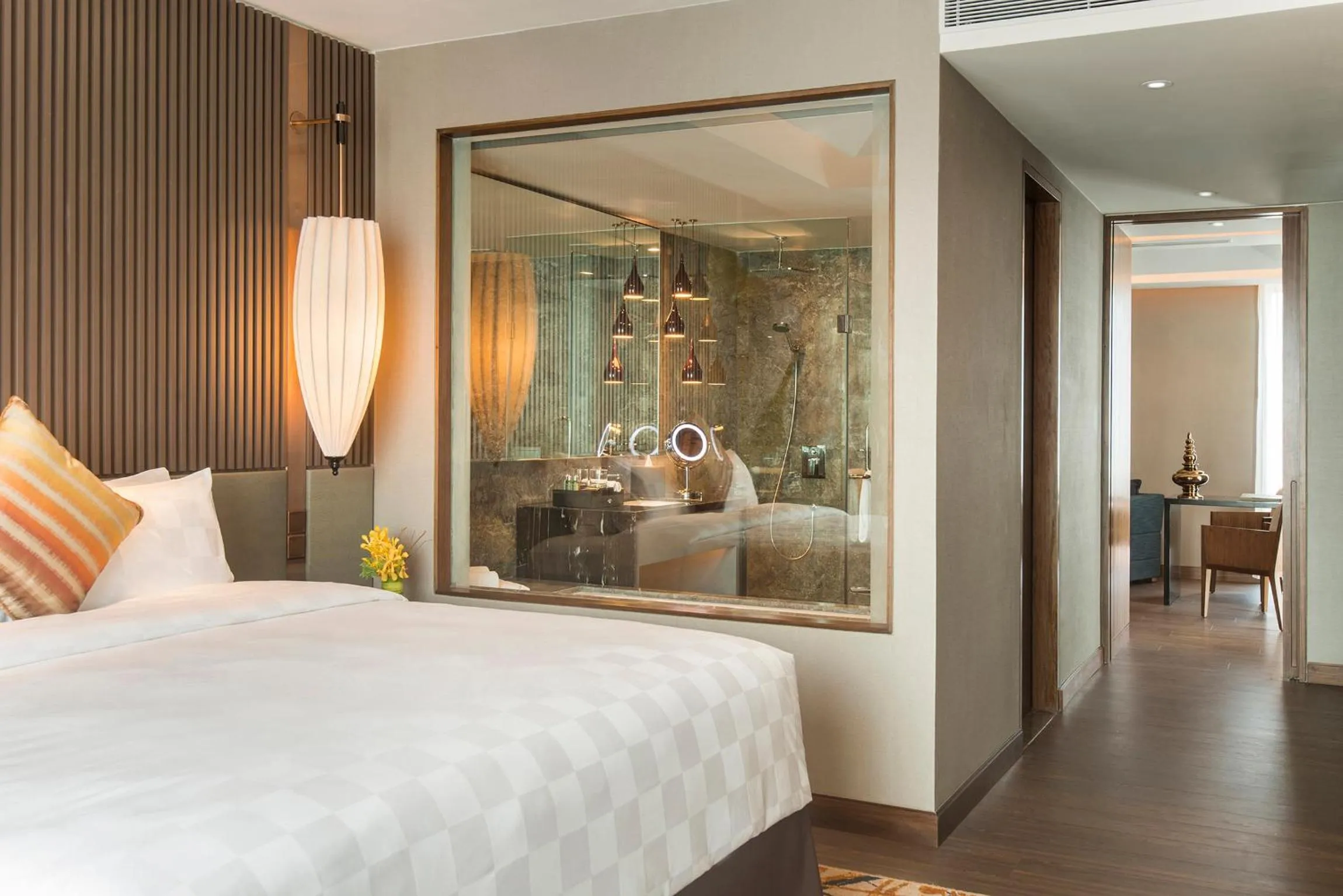 Bathroom, Bed in Sedona Hotel Yangon