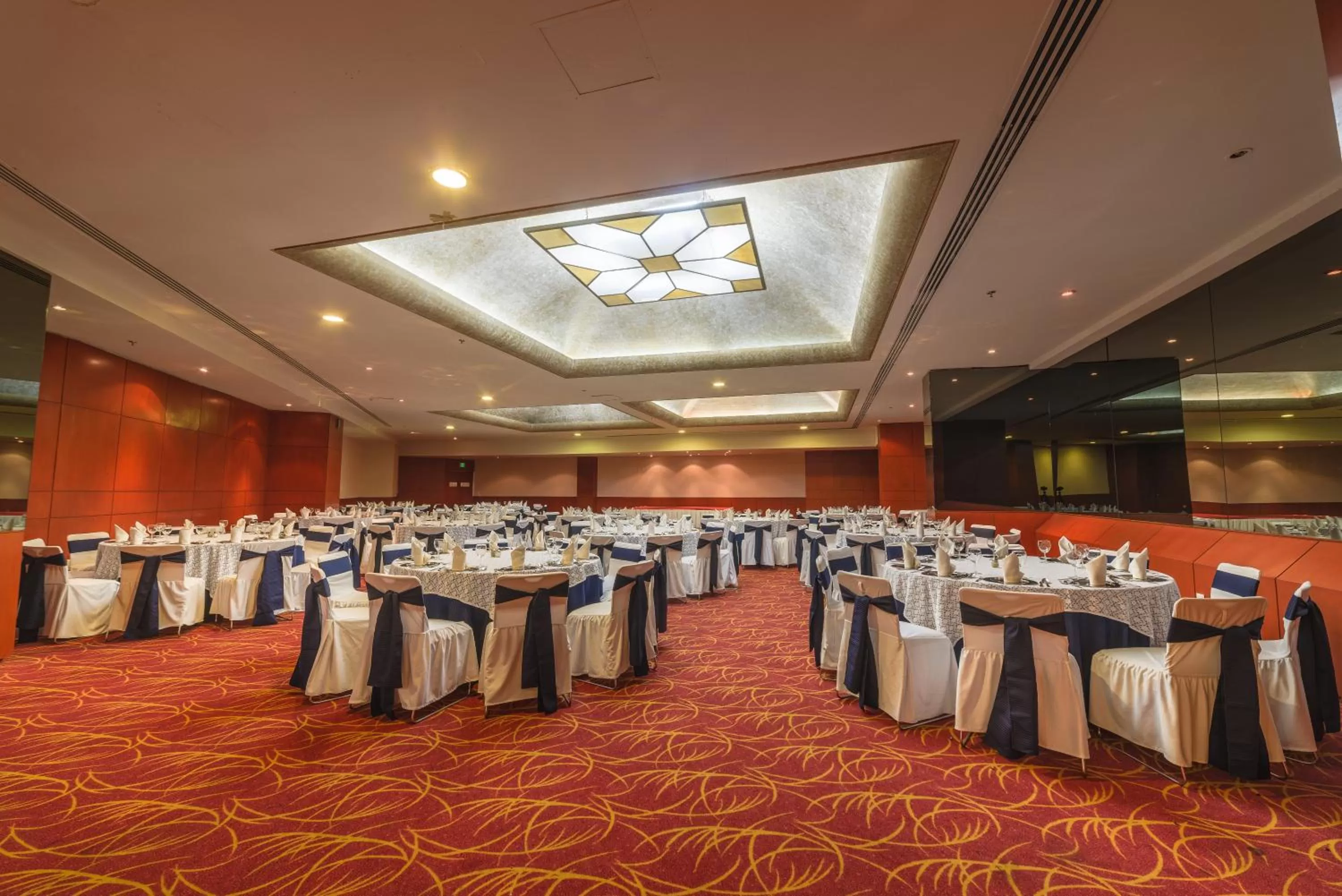 Meeting/conference room in Holiday Inn Guadalajara Select by IHG
