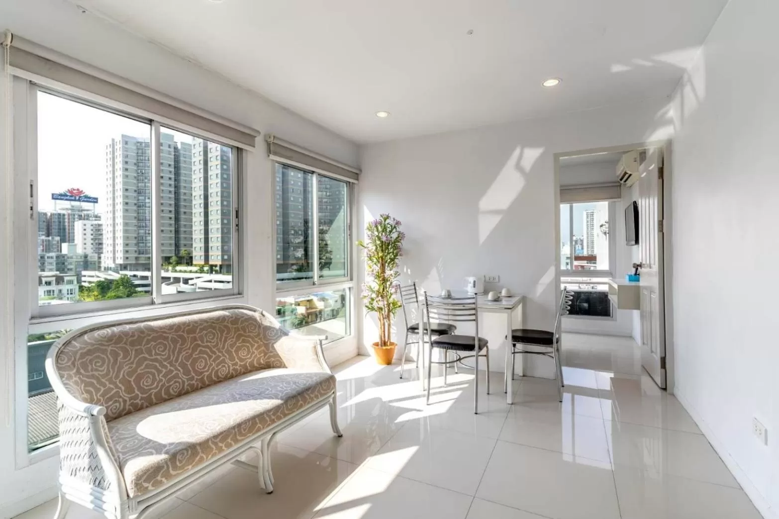 Living room, Seating Area in Right Place Sathorn