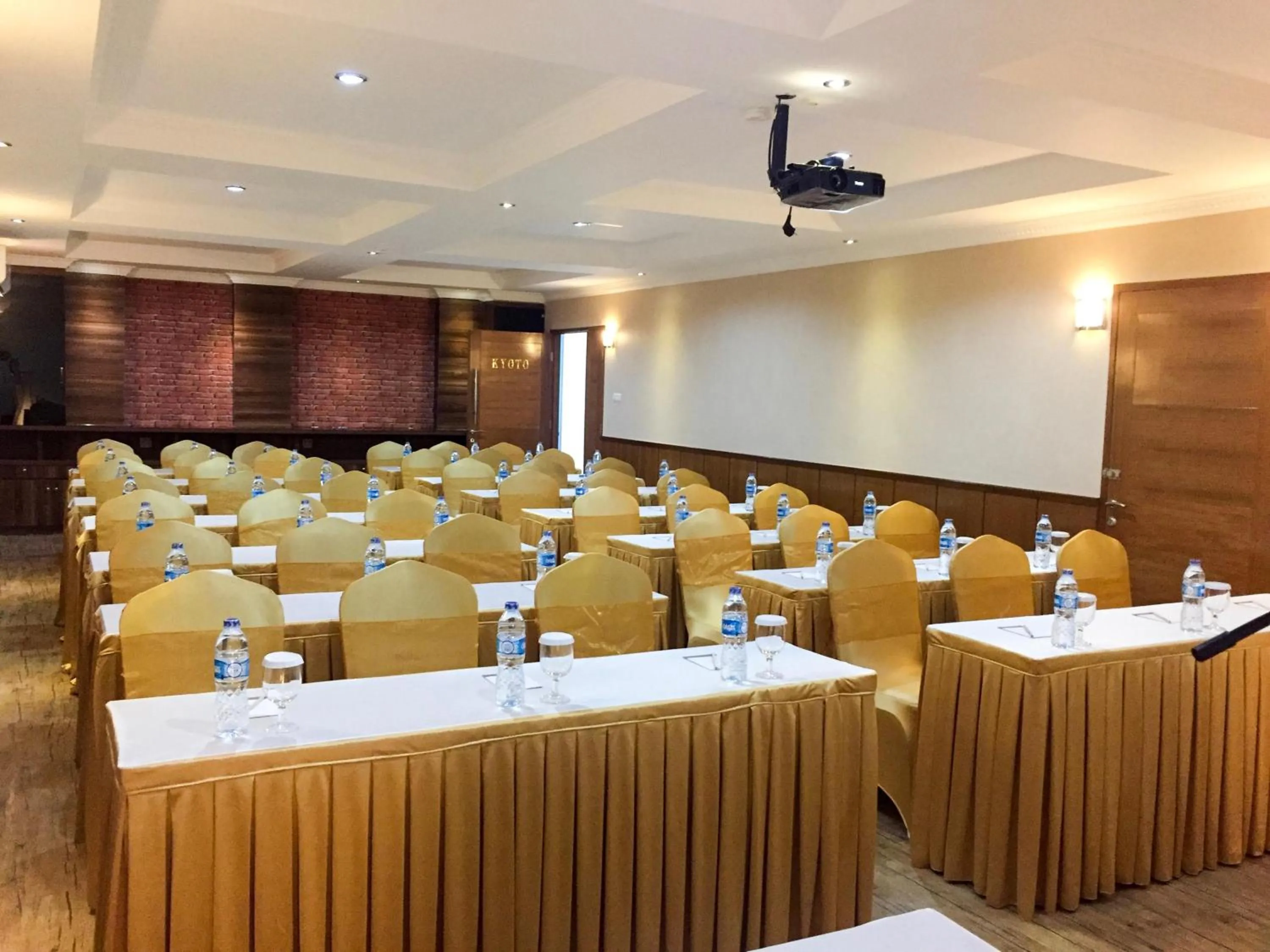 Banquet/Function facilities in Grand Kasira