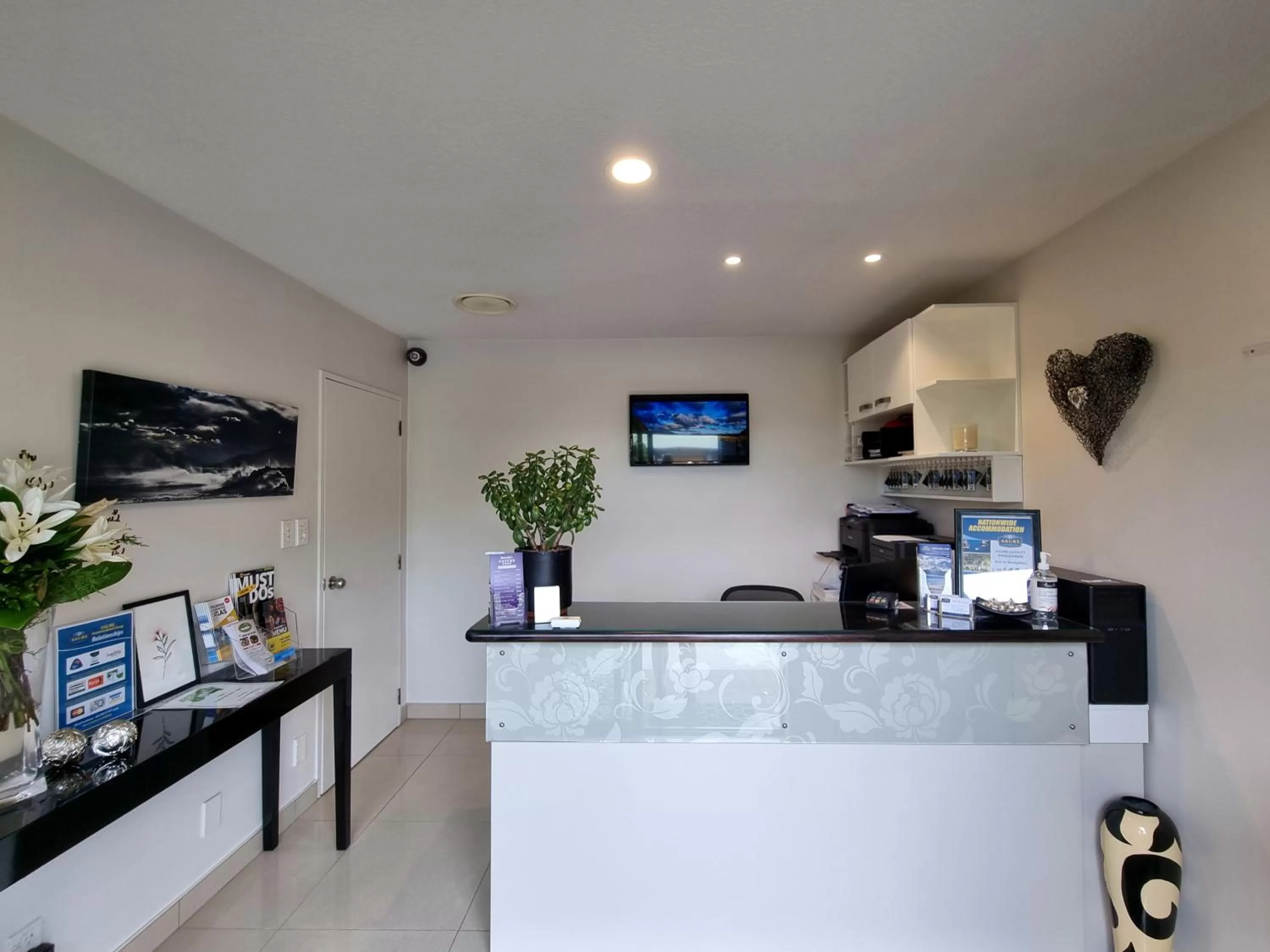 Lobby or reception in ASURE Gables Motor Lodge