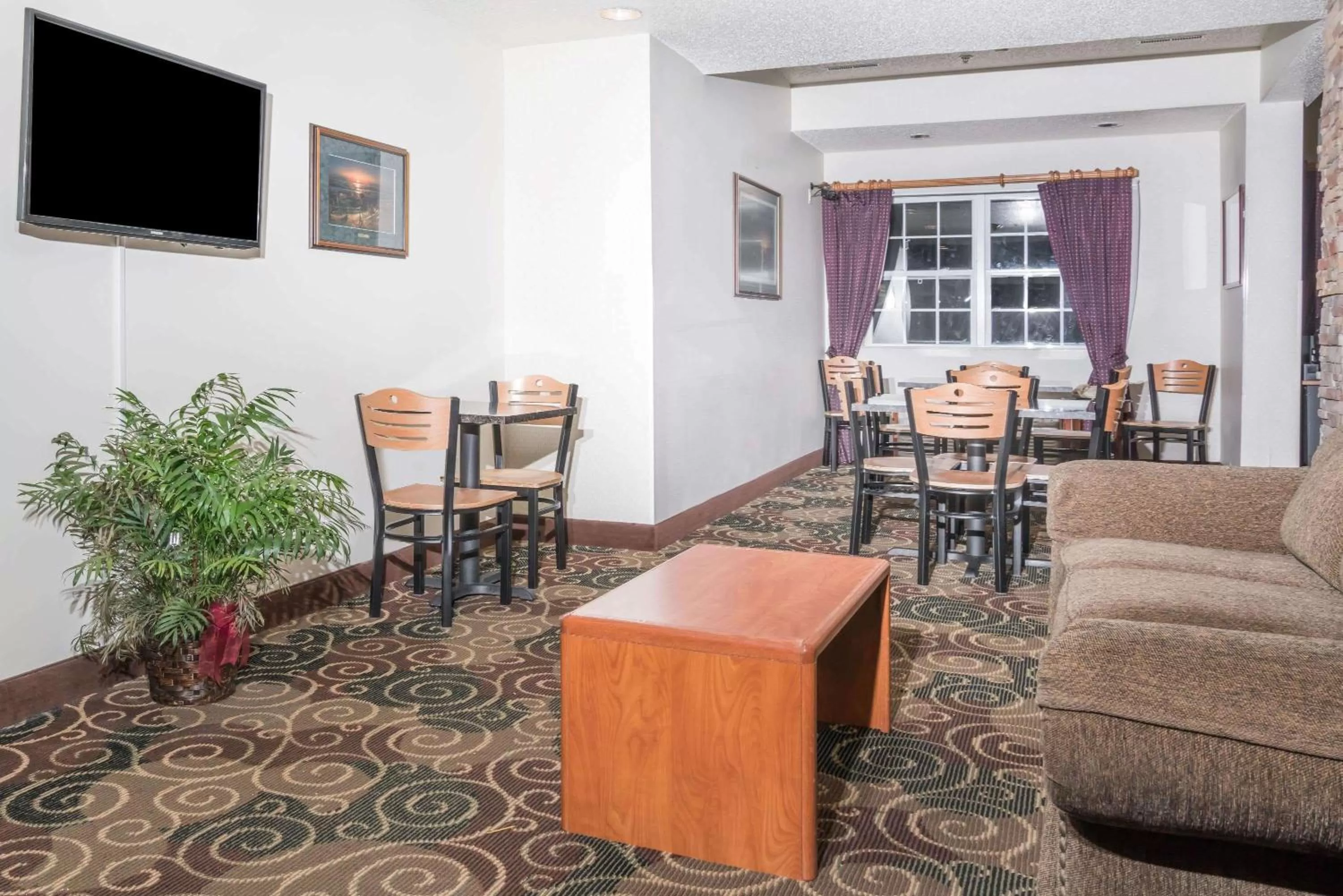 Lobby or reception in Microtel Inn & Suites by Wyndham Rice Lake
