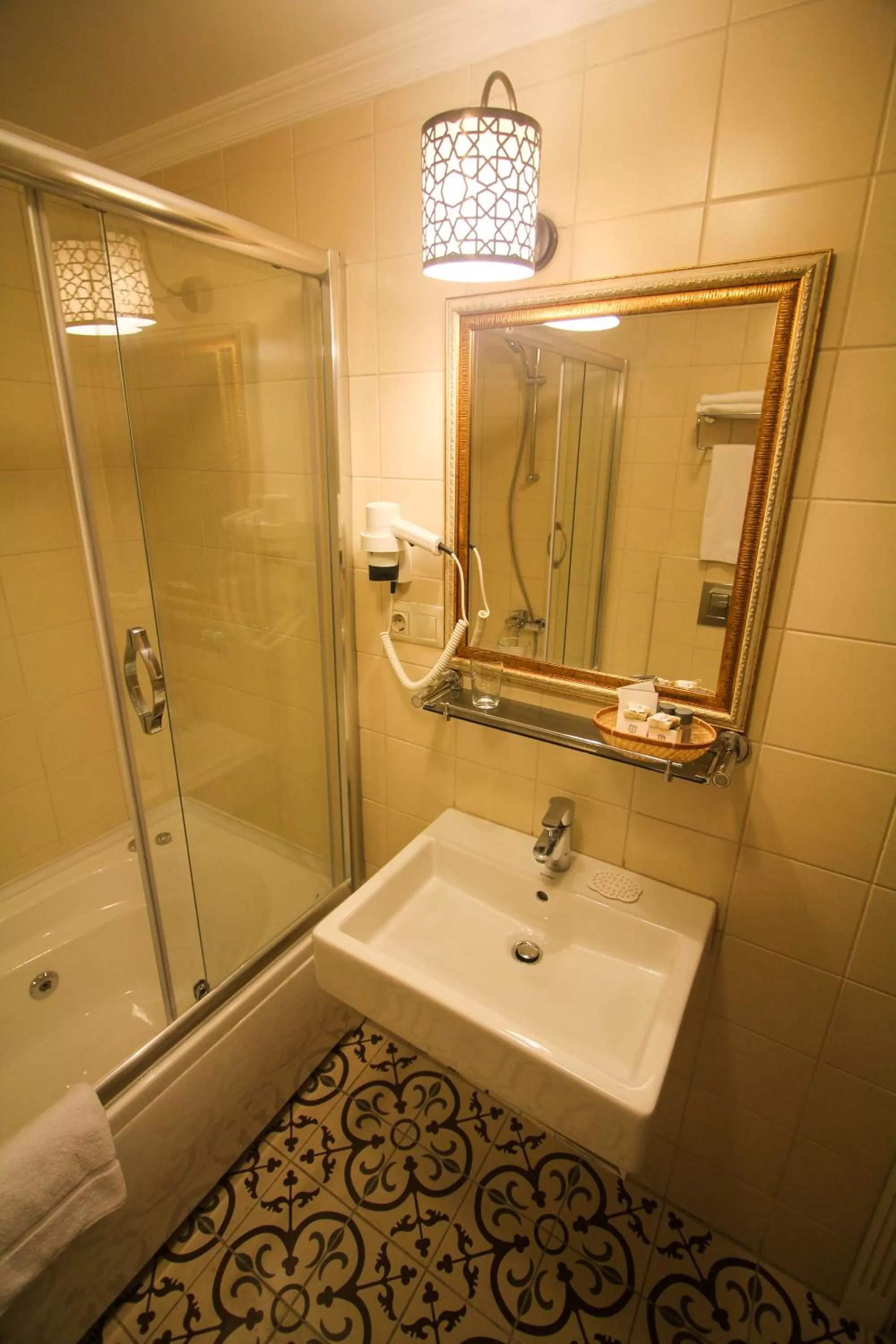 Bathroom in Venue Hotel Istanbul Old City