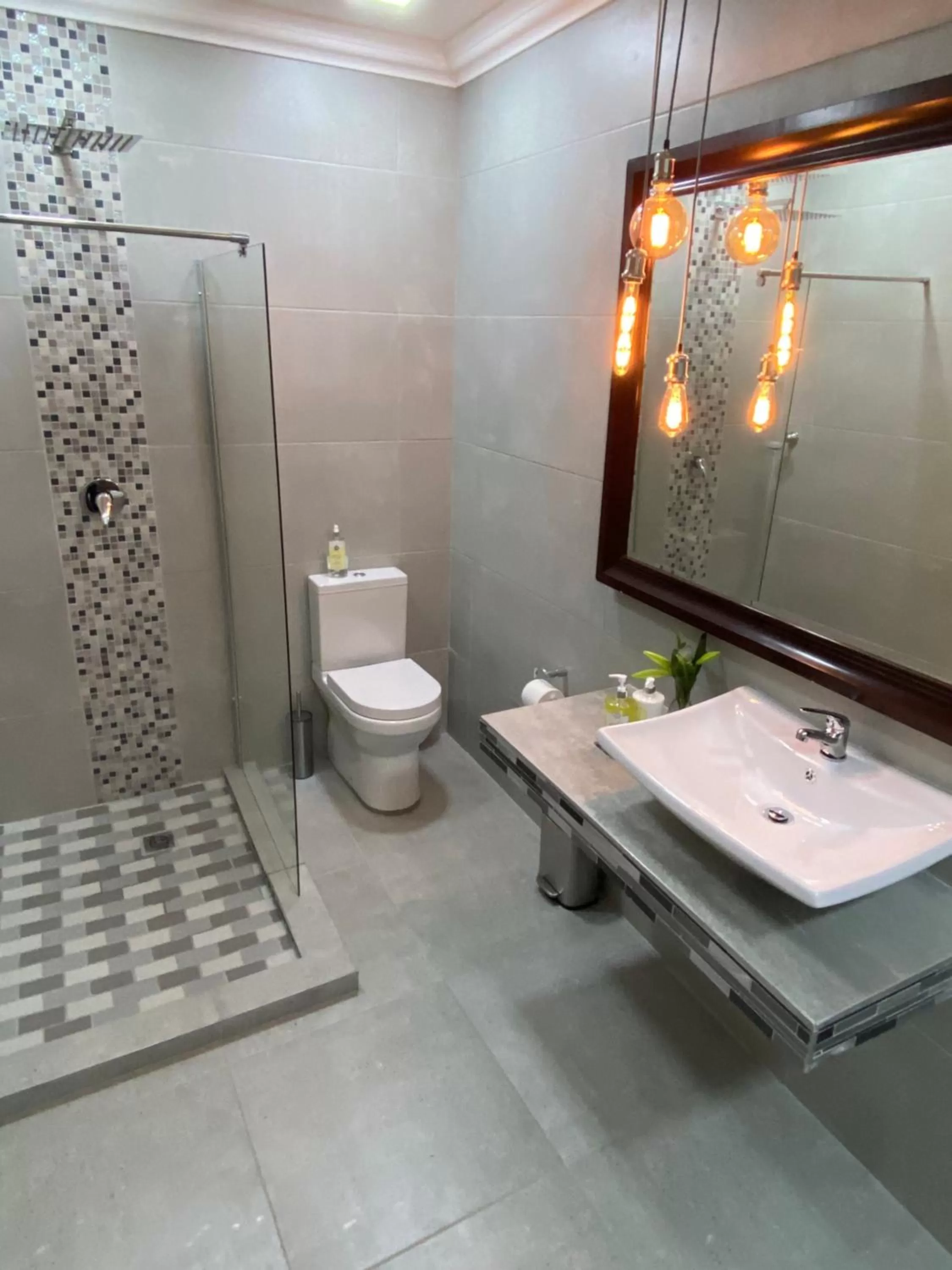 Bathroom in Spacube Luxury Suites and Spa