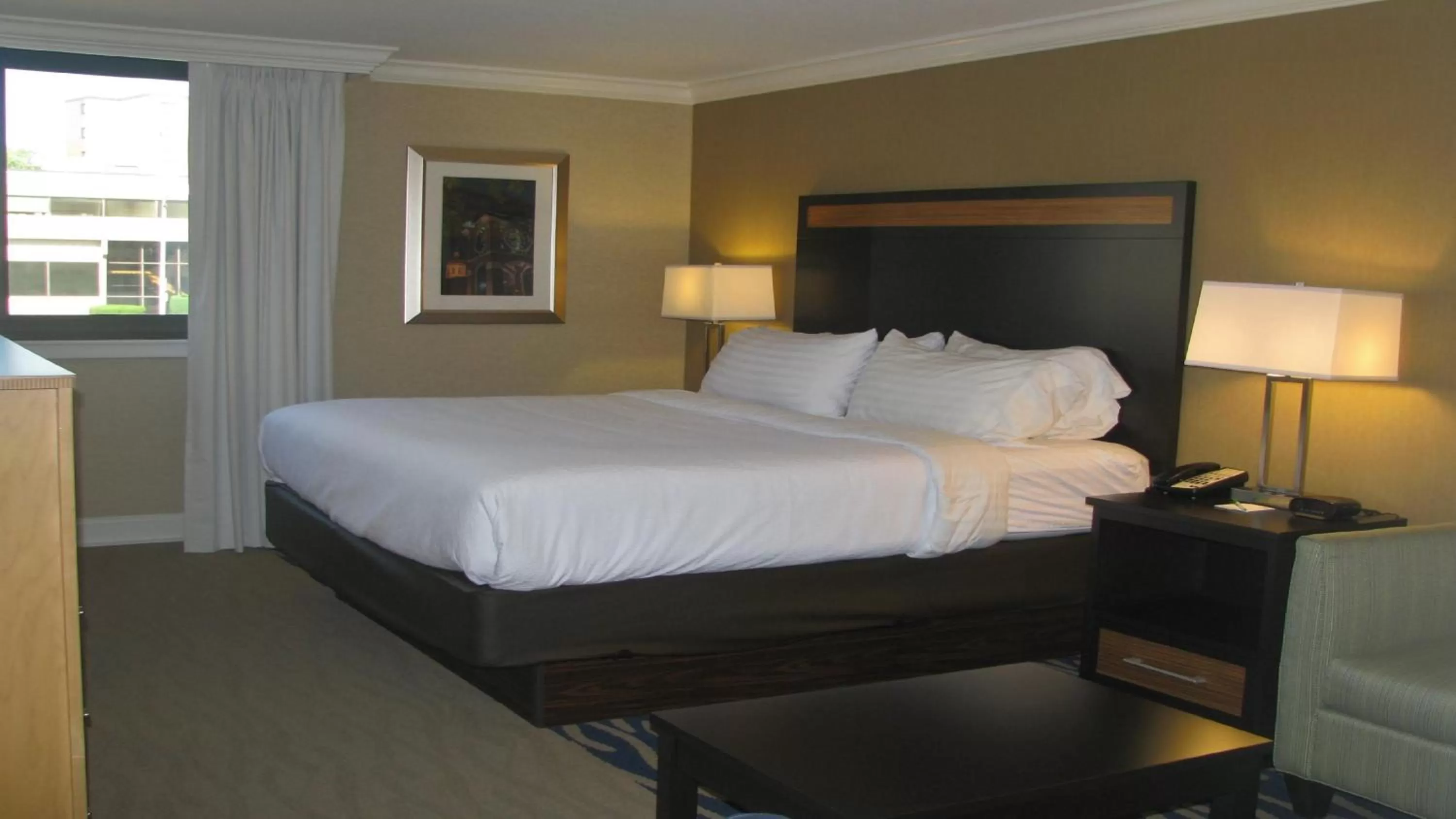 Photo of the whole room, Bed in Doubletree By Hilton Concord Downtown