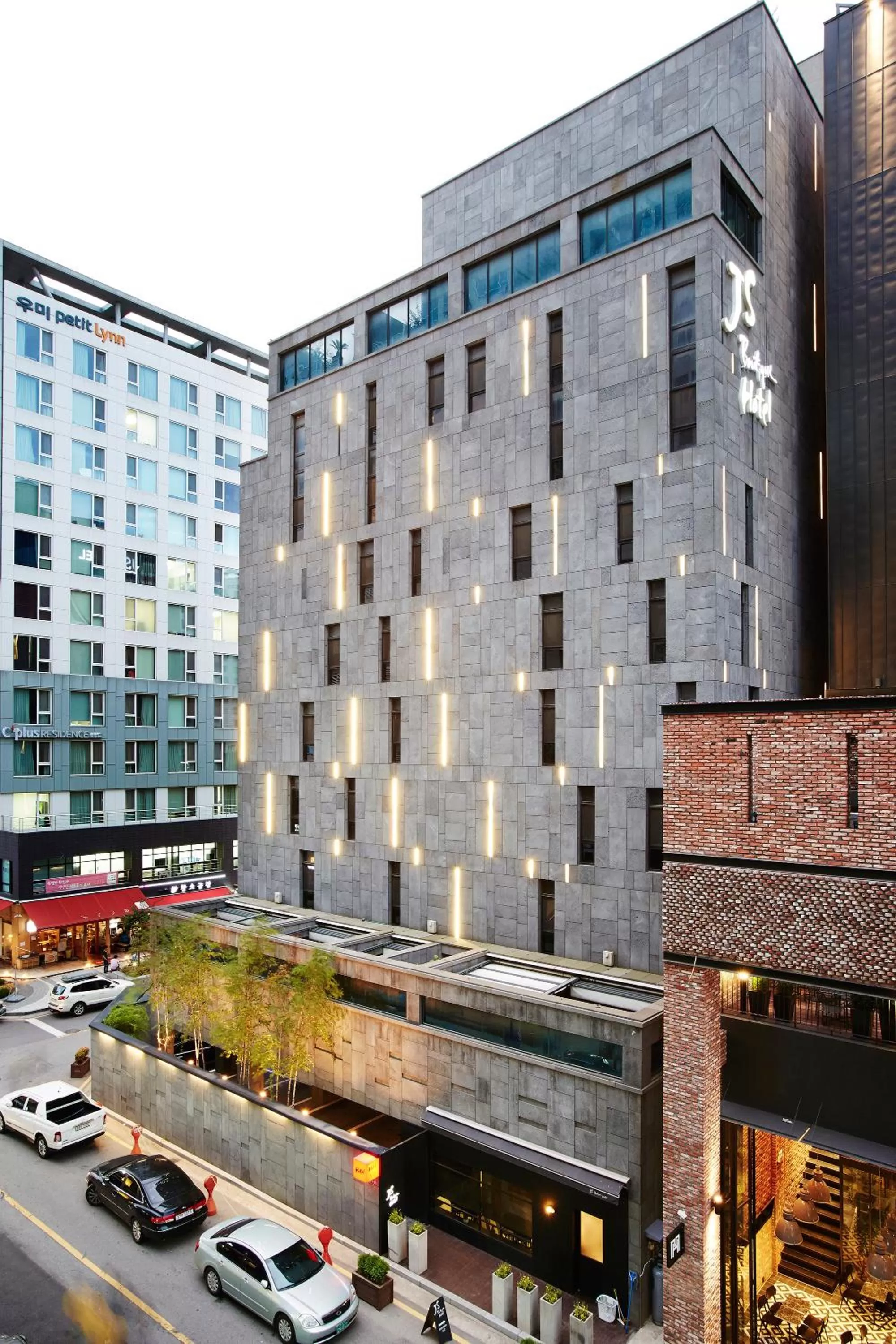 Property building in JS Boutique Hotel