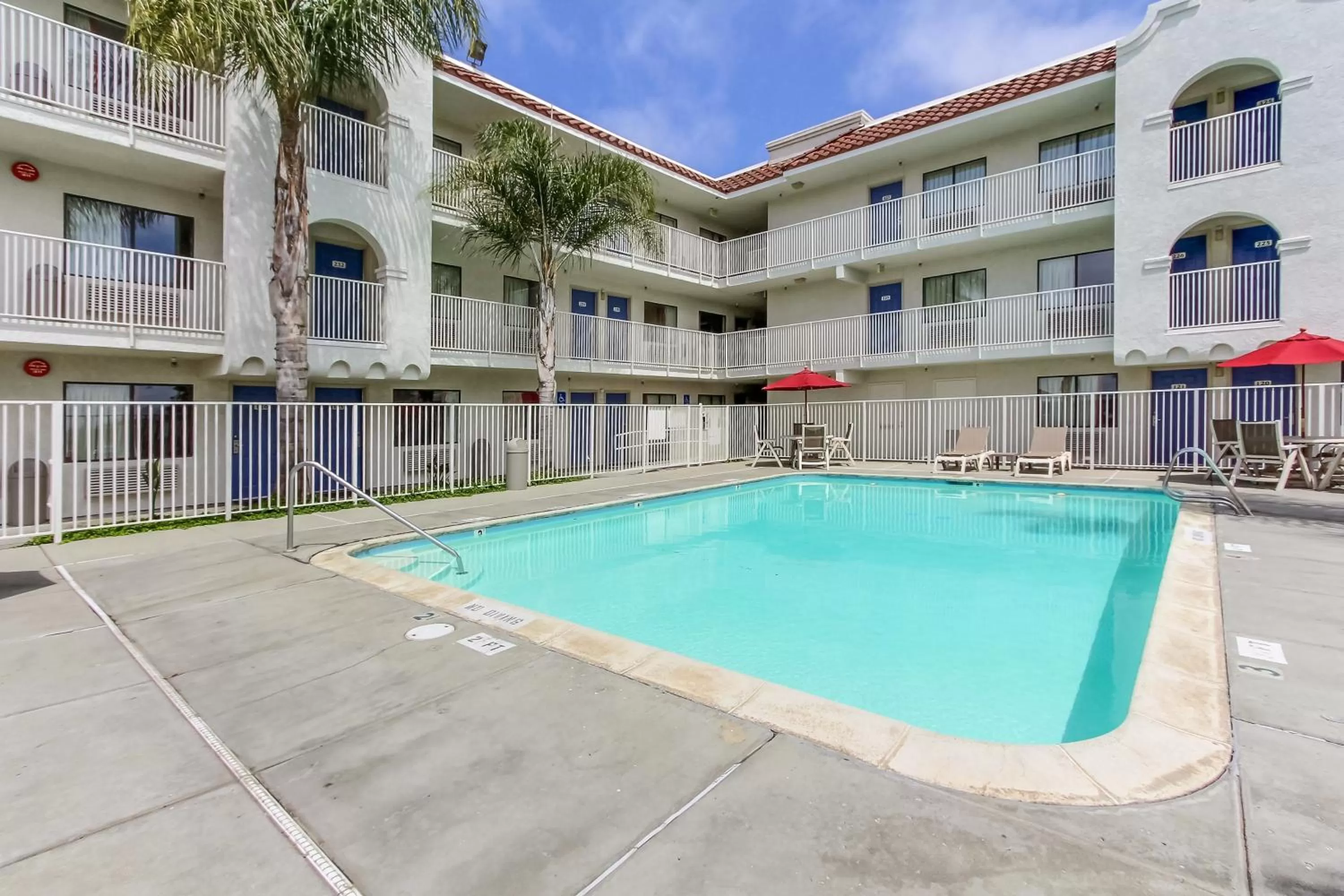 Swimming pool in Motel 6-Watsonville, CA - Monterey Area