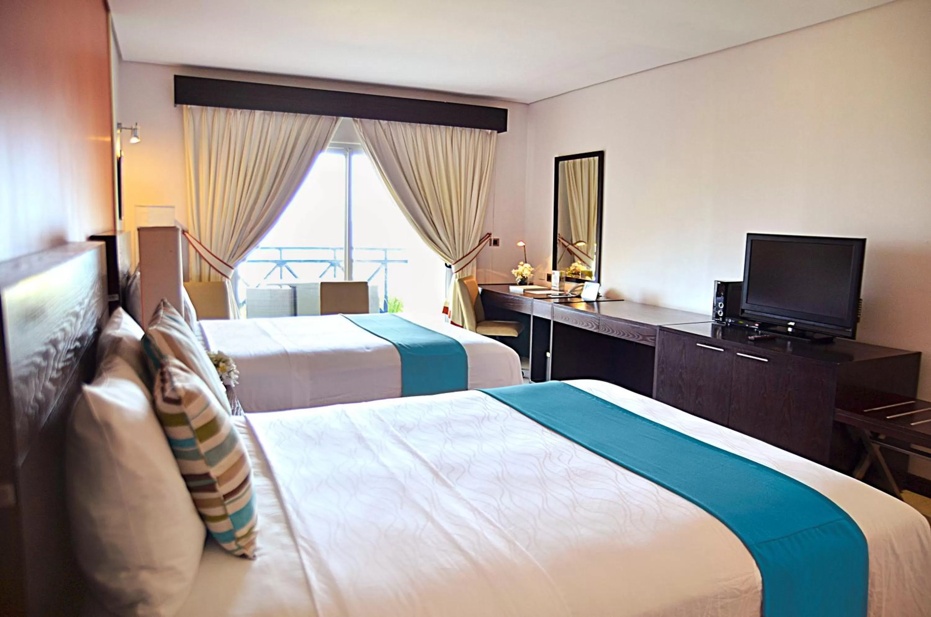 Bedroom, Bed in Thunderbird Resorts - Poro Point