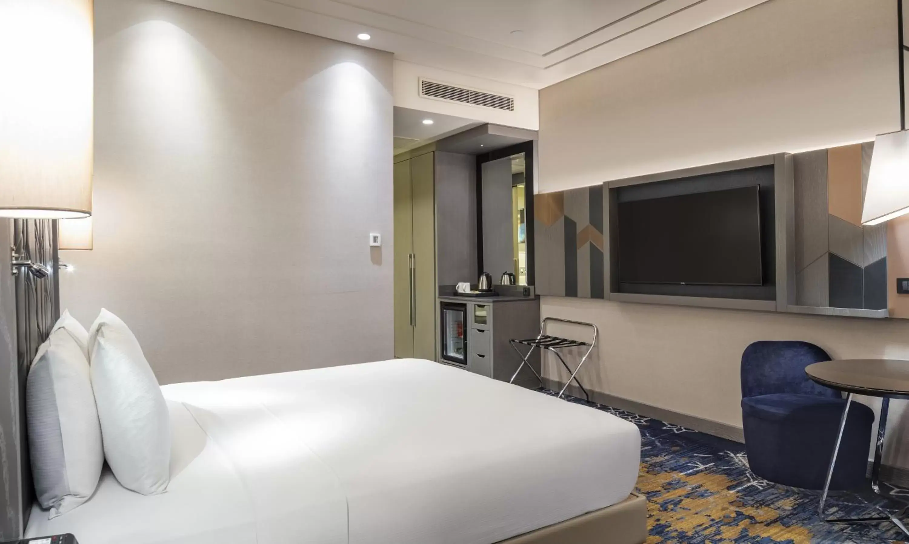 Executive King Room with Sea View in Hilton Istanbul Bakirkoy Executive King Room with Sea View in Hilton Istanbul Bakirkoy