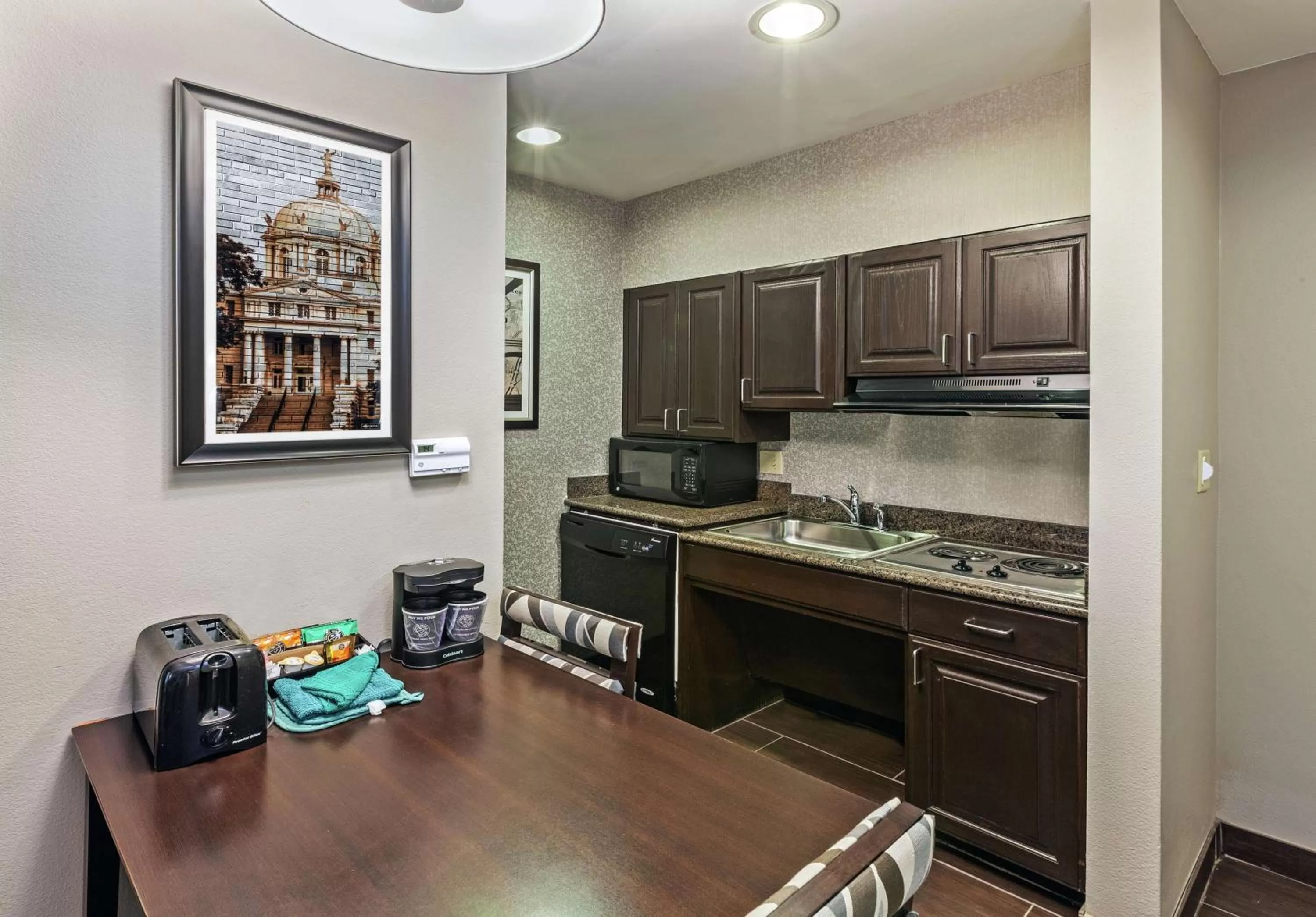 Kitchen or kitchenette in Homewood Suites by Hilton Waco