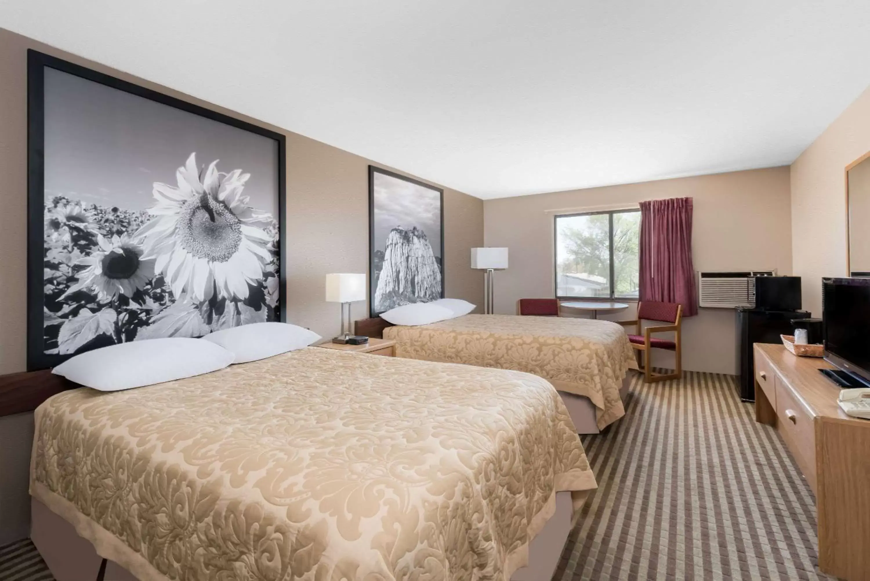 Super 8 by Wyndham Bowman Super 8 by Wyndham Bowman