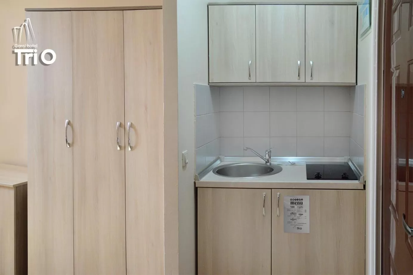 Kitchen or kitchenette, Kitchen/Kitchenette in Garni Hotel Tri O