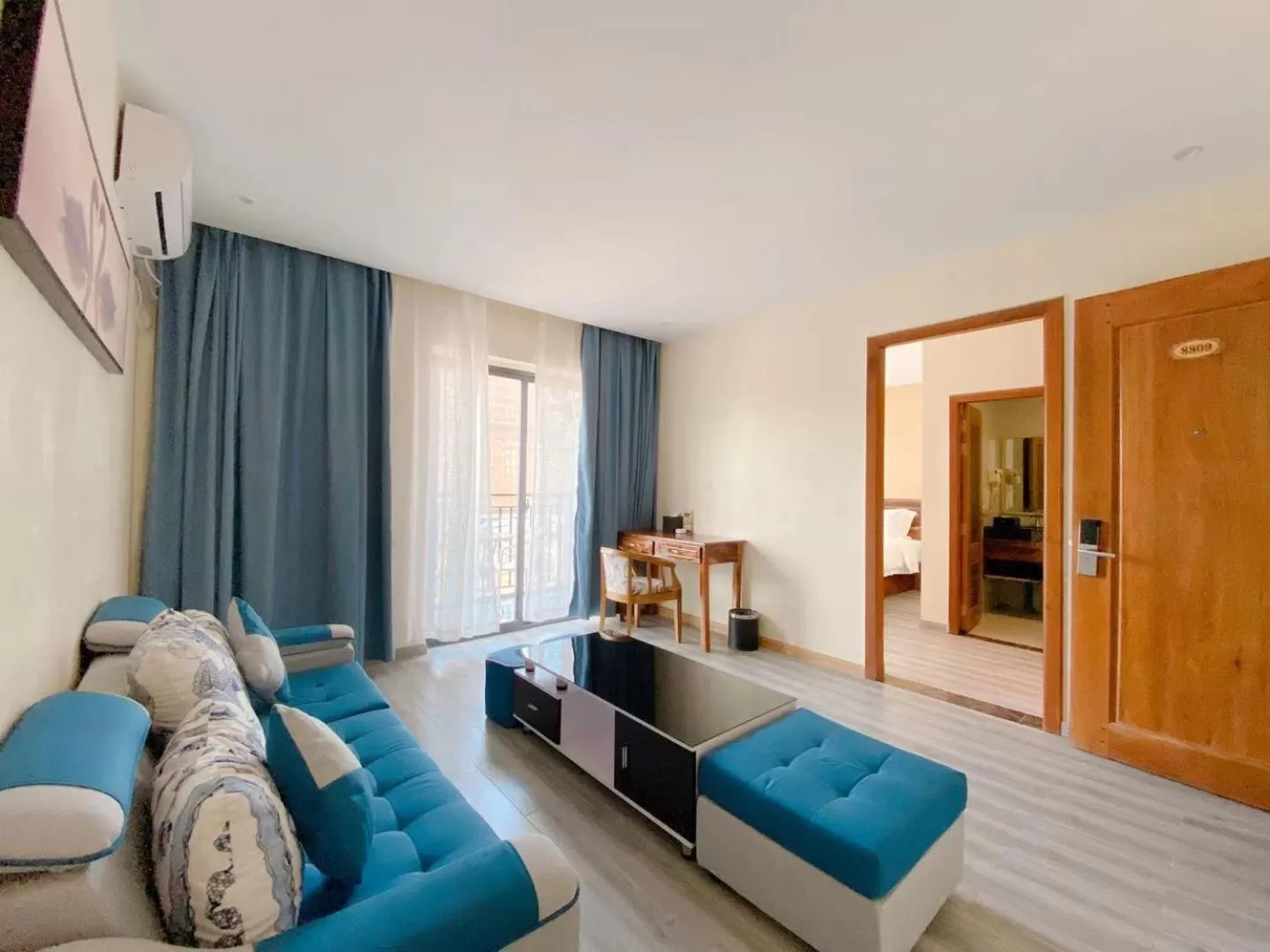 Living room in Junlan Hotel