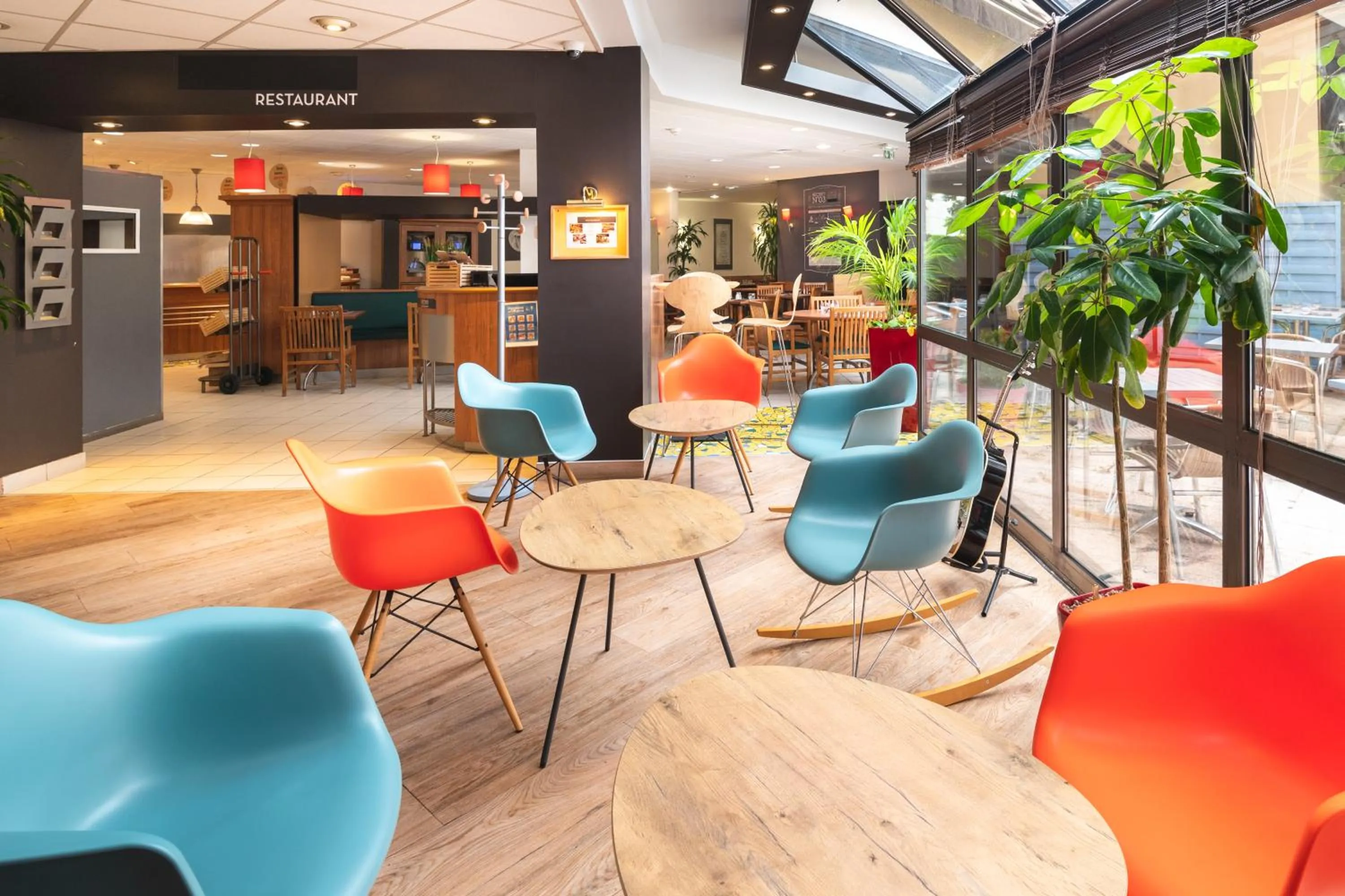 Lobby or reception in B&B HOTEL Rouen Centre Rive Droite