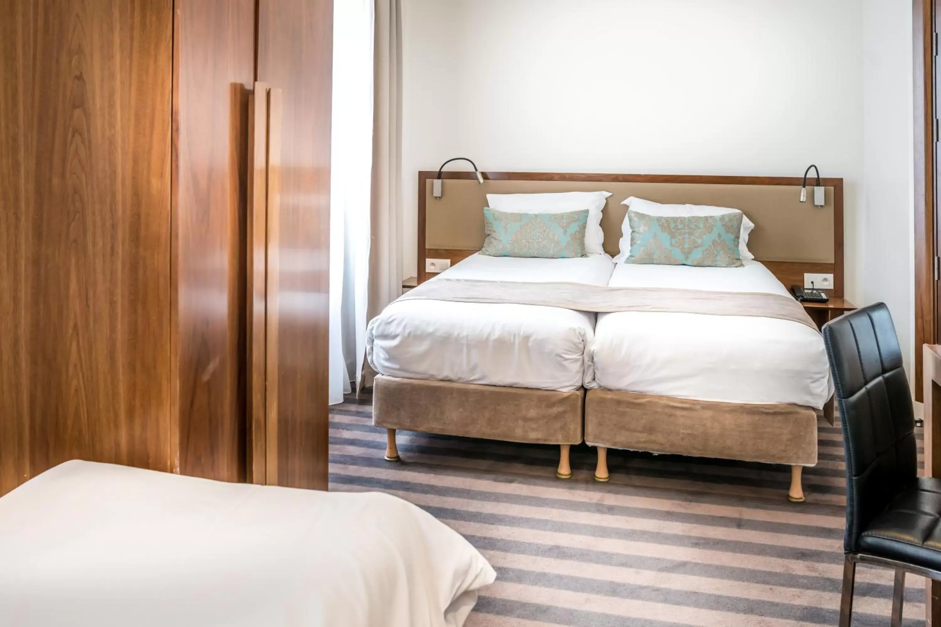 Two Rooms next to Each Other in Art Hotel Eiffel Two Rooms next to Each Other in Art Hotel Eiffel