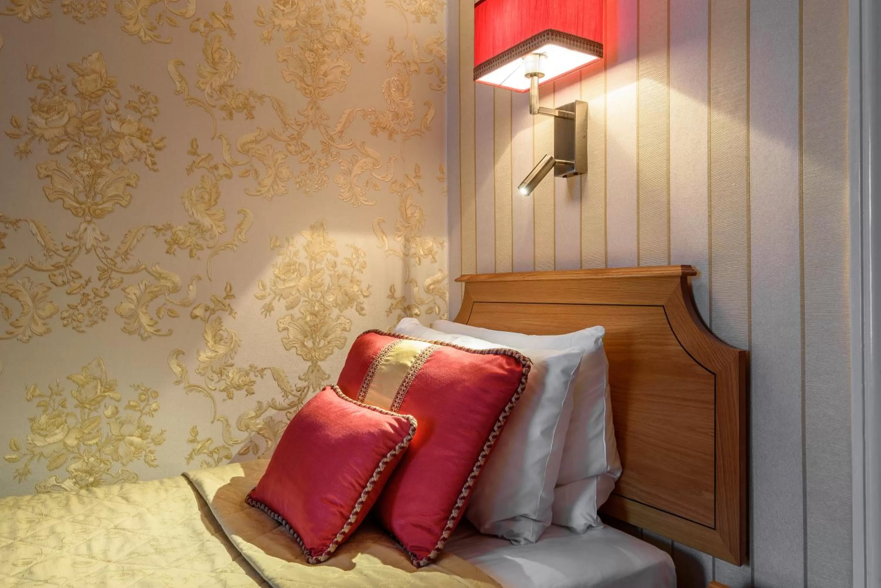 Bed in The Montana Hotel