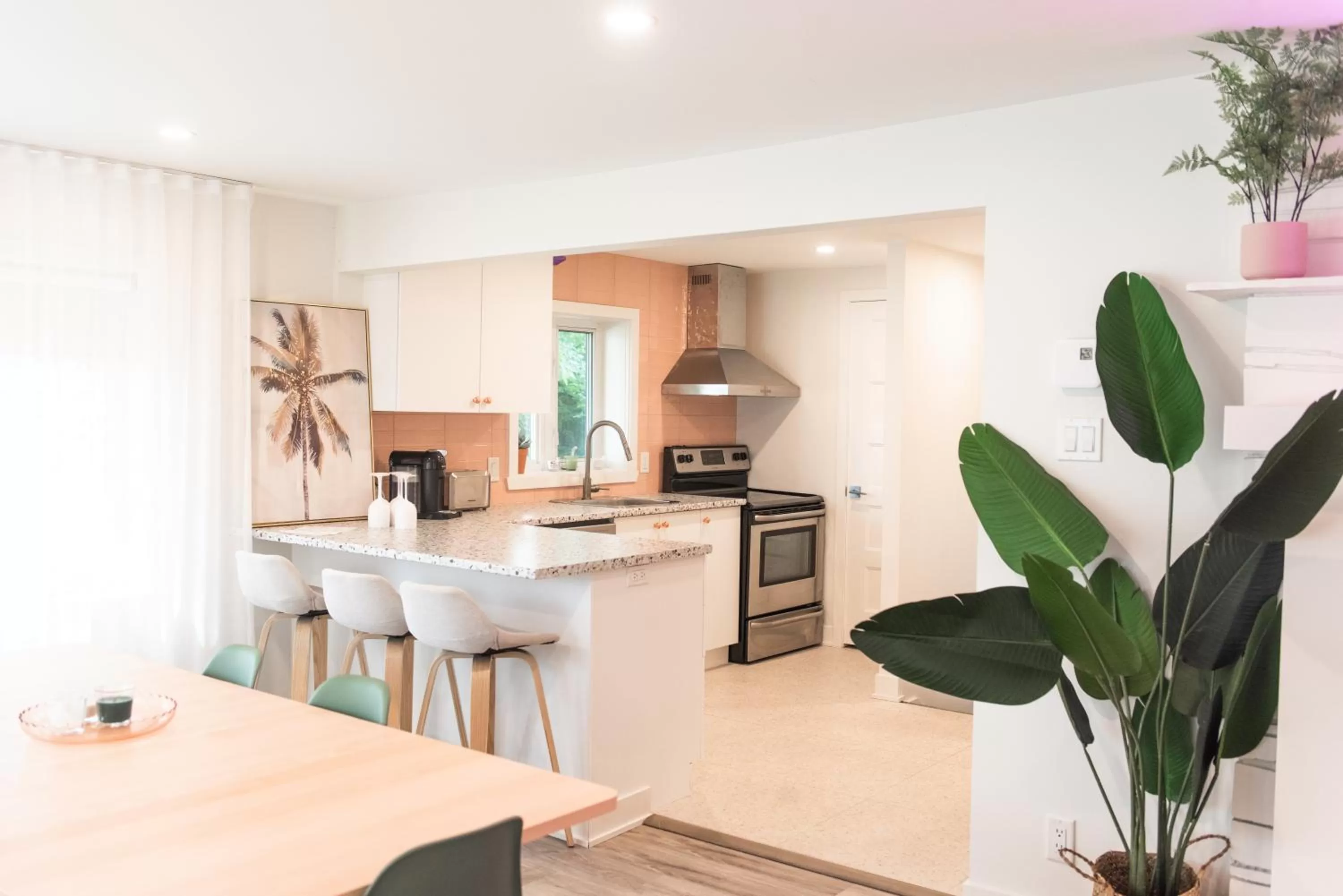 Kitchen or kitchenette in Hôtel le Rosay